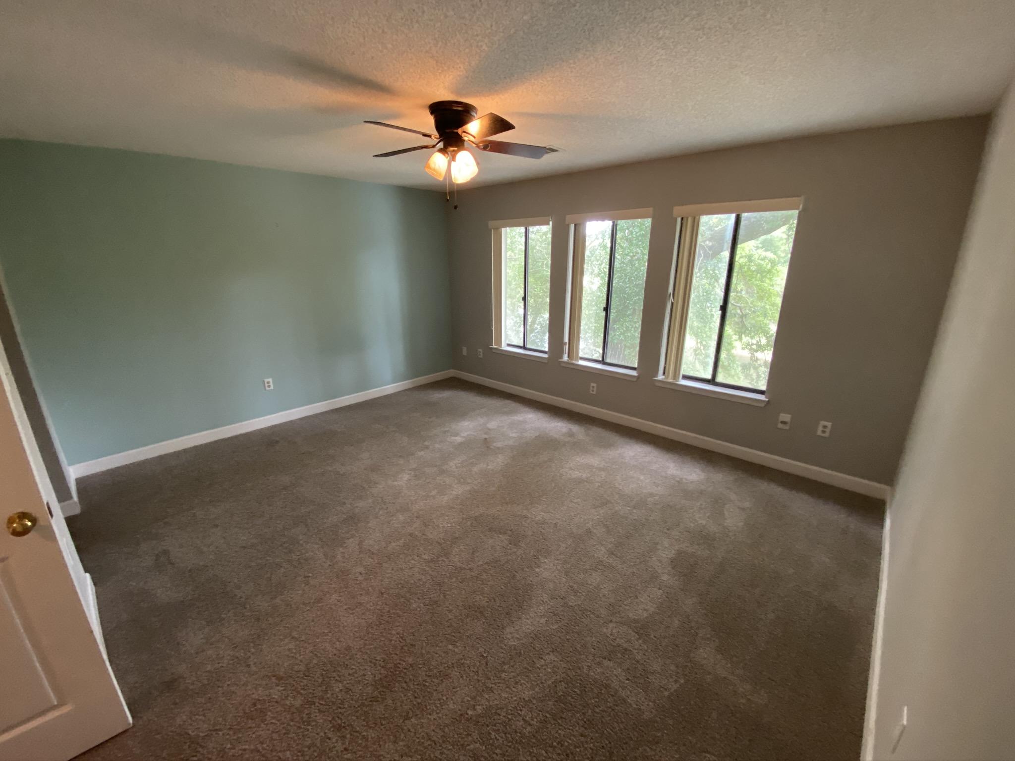 LAKESIDE CONDO AT BLUEWATER BAY - Residential