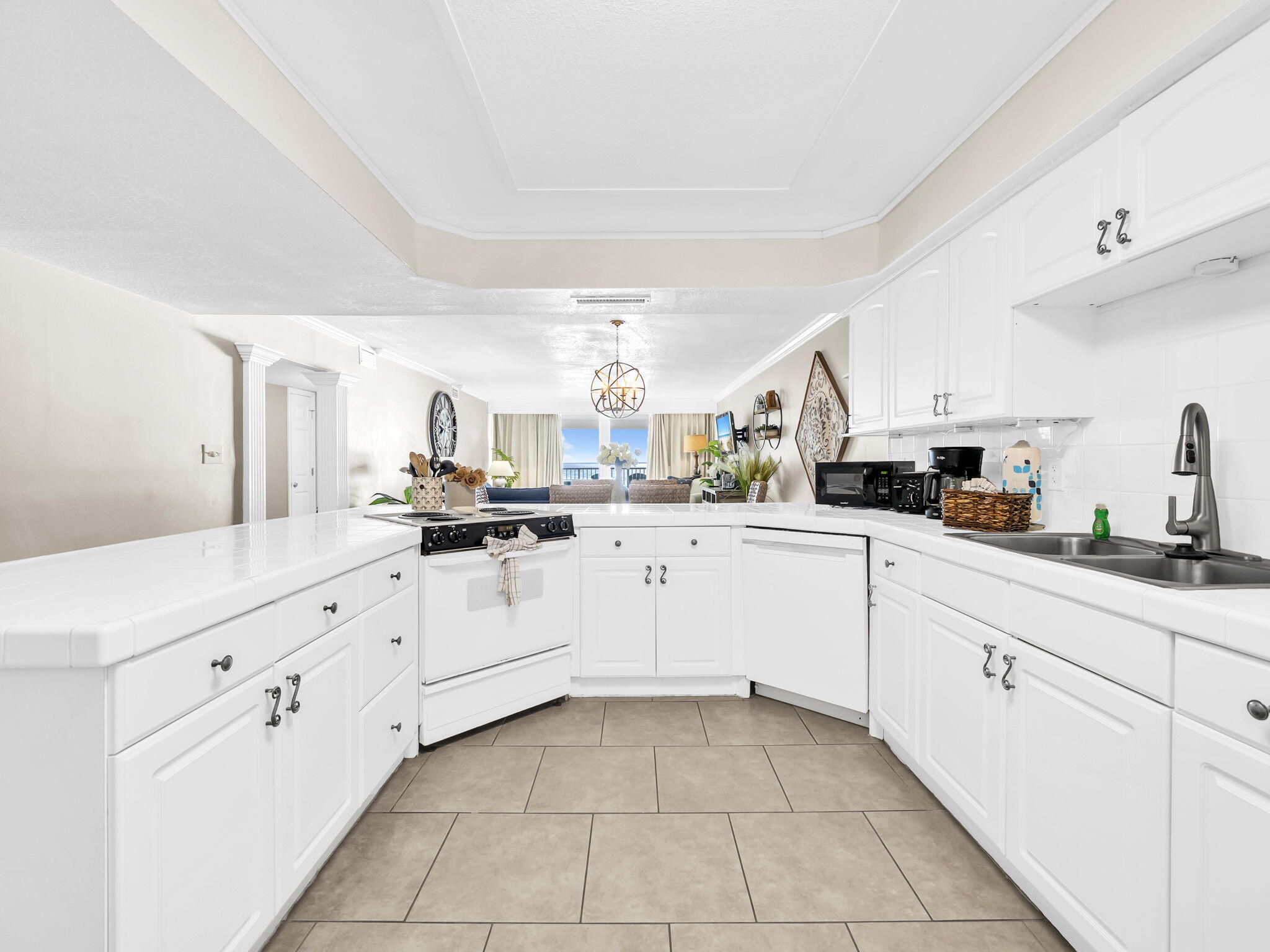 SHORELINE TOWERS 2 - Residential