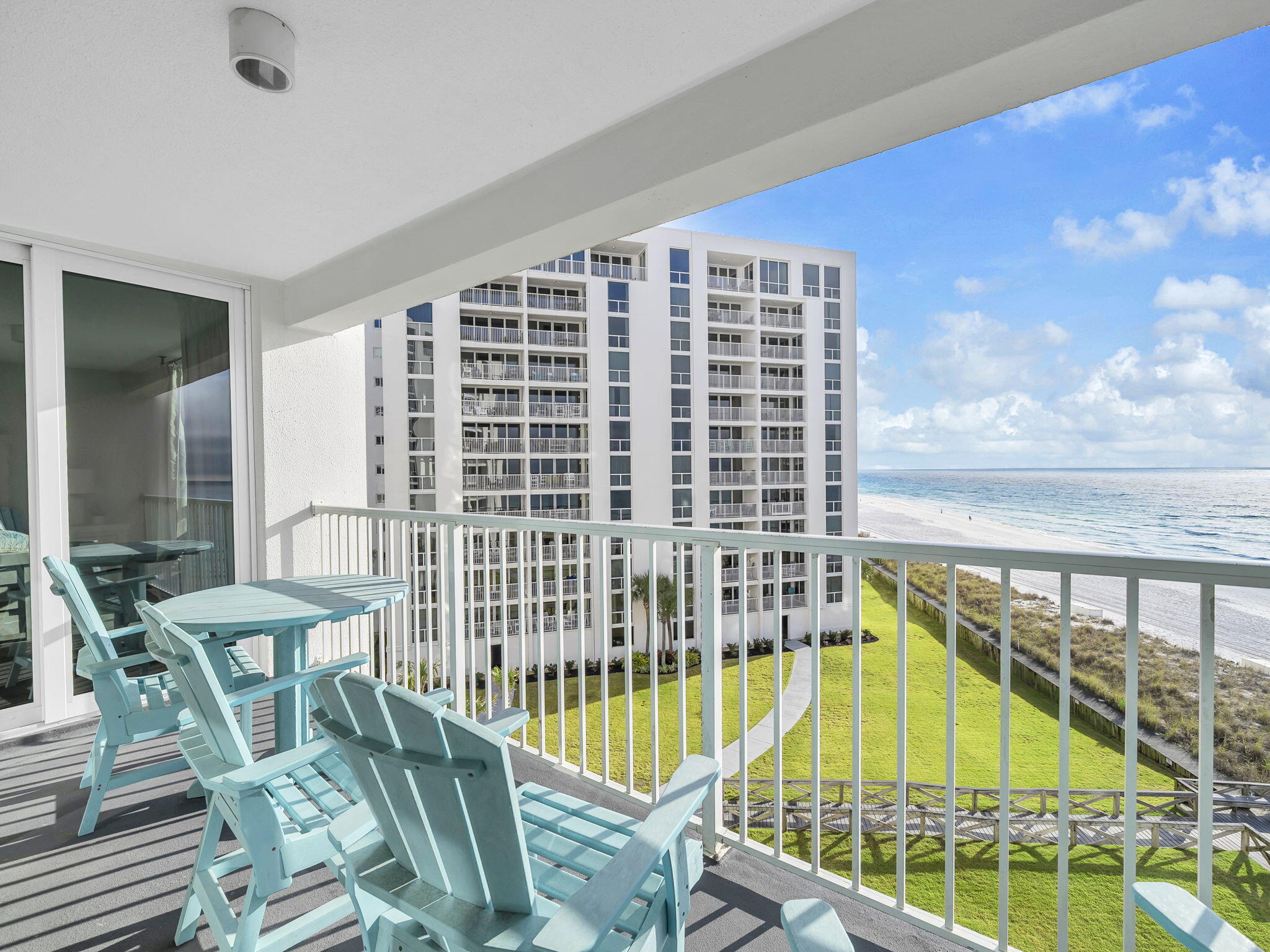 SHORELINE TOWERS 2 - Residential