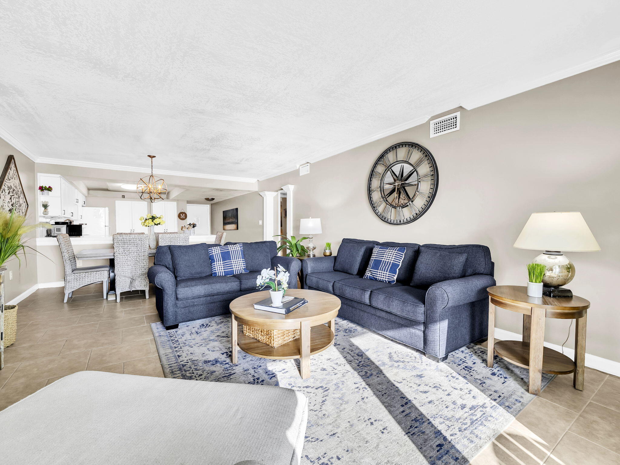 SHORELINE TOWERS 2 - Residential