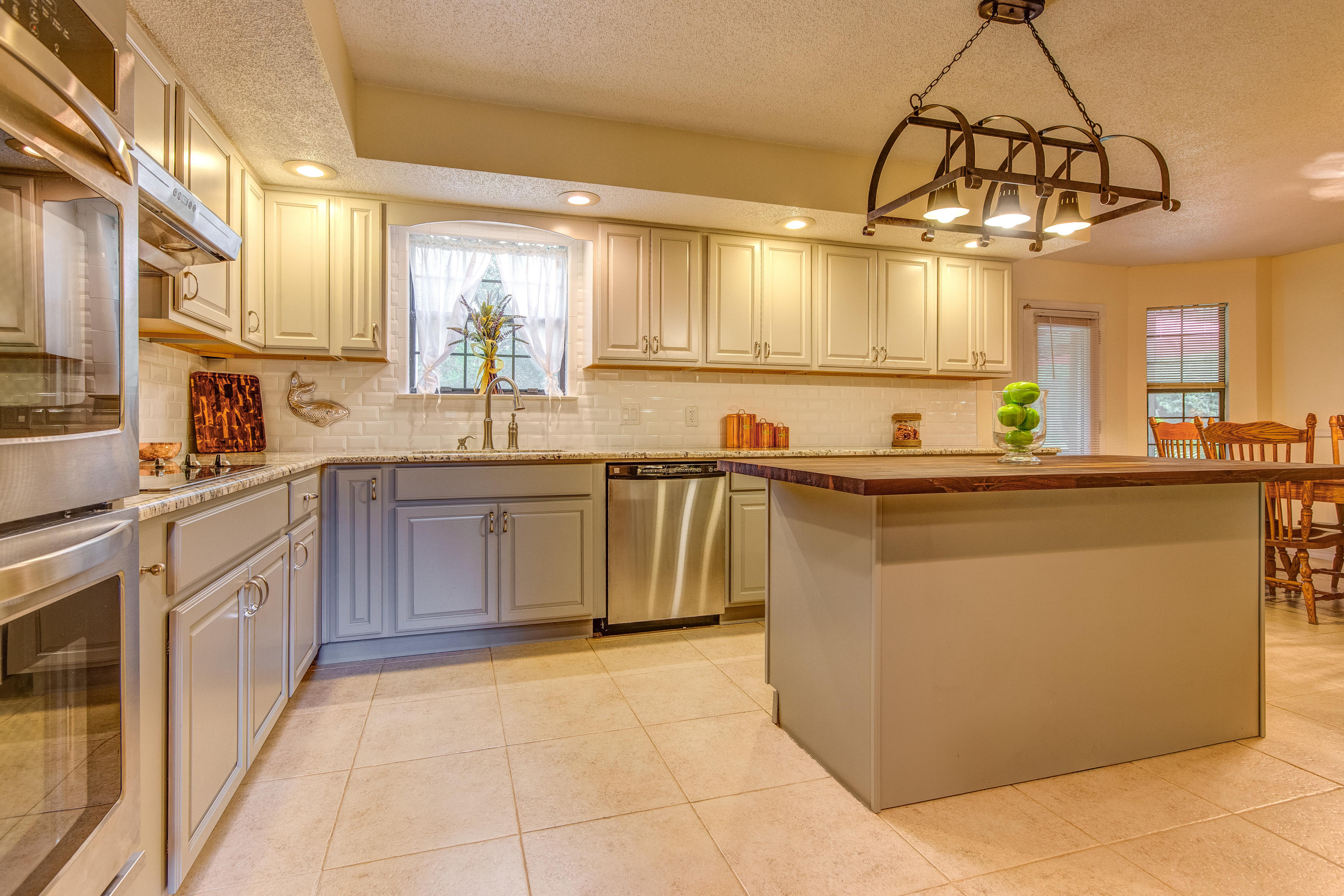 Pine forest manor - Residential