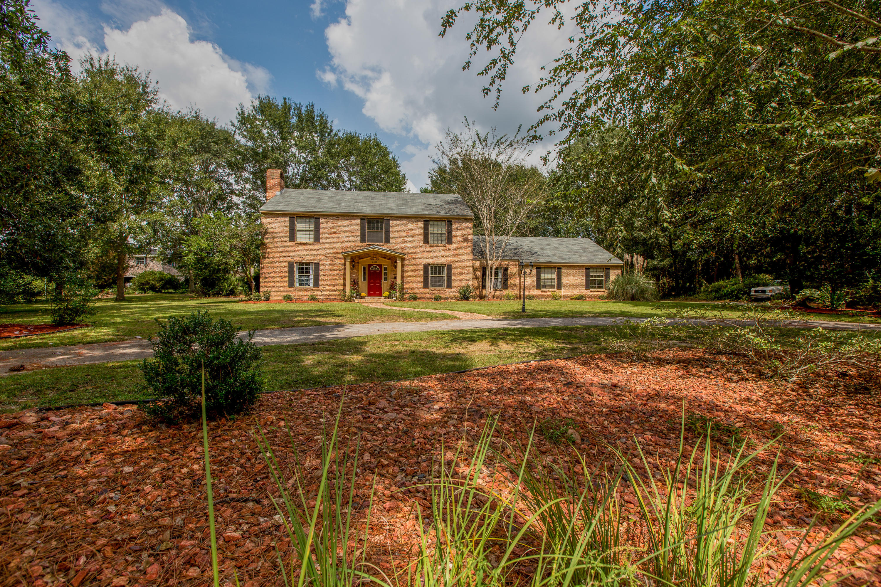 Pine forest manor - Residential