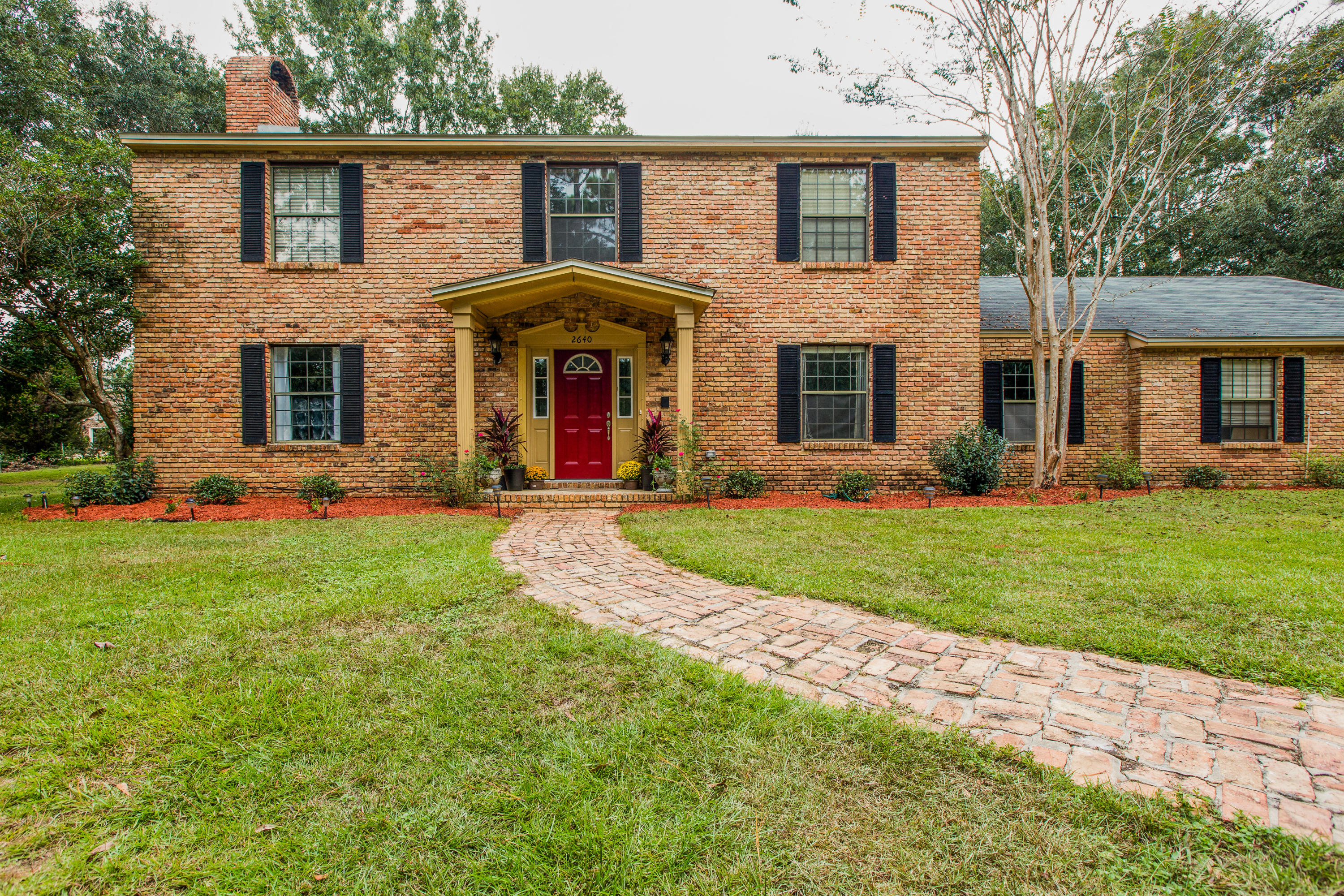 Pine forest manor - Residential