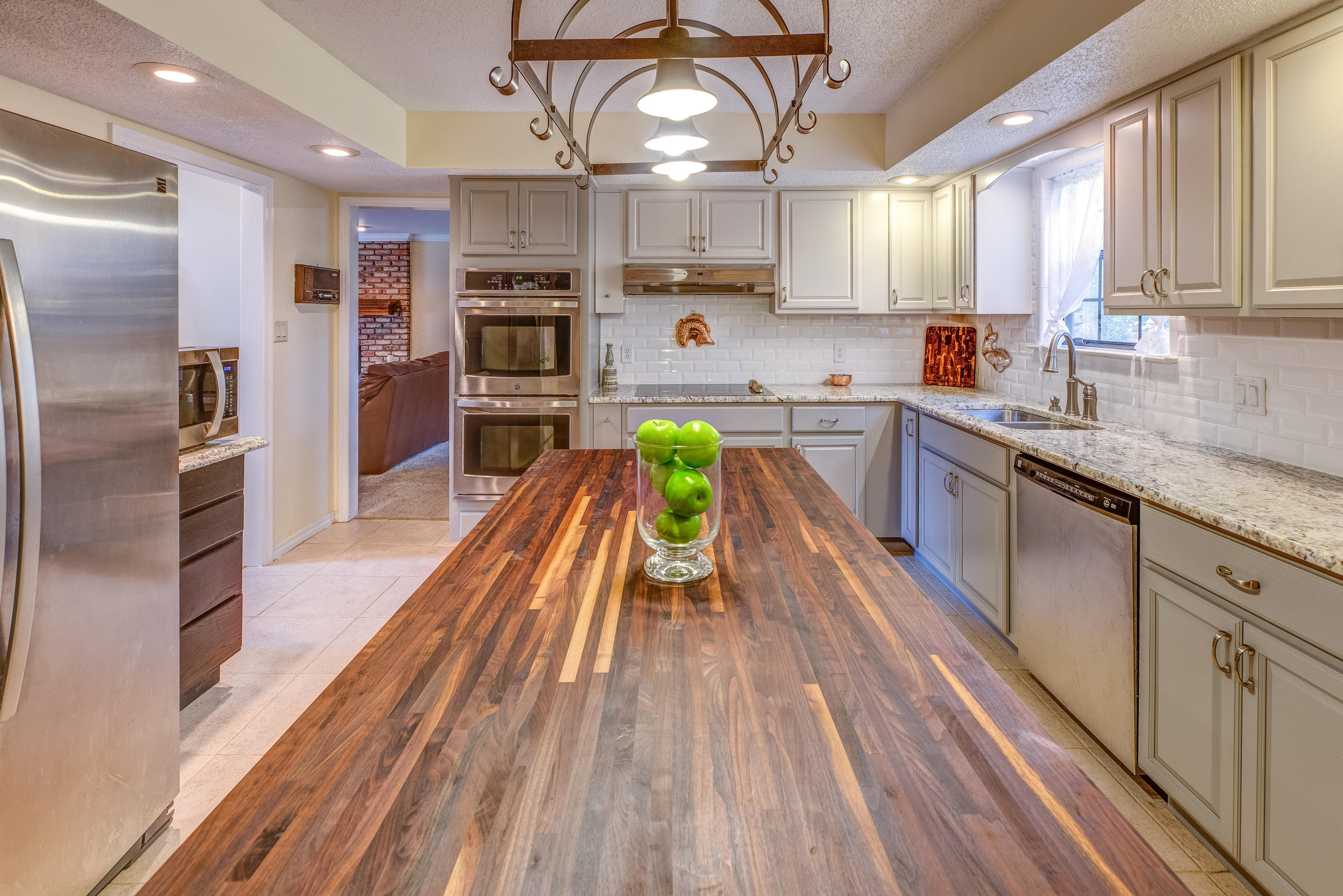 Pine forest manor - Residential