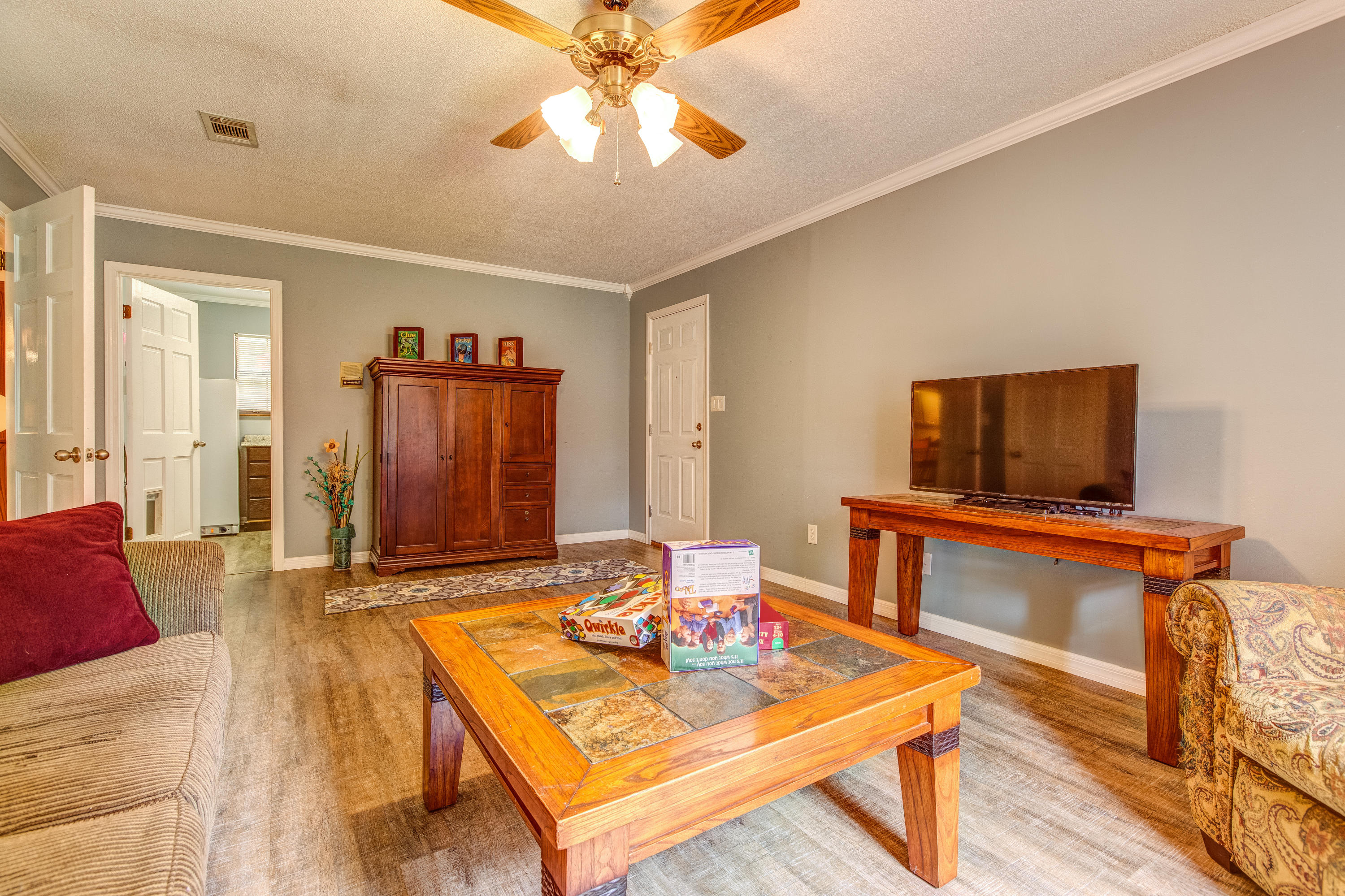 Pine forest manor - Residential