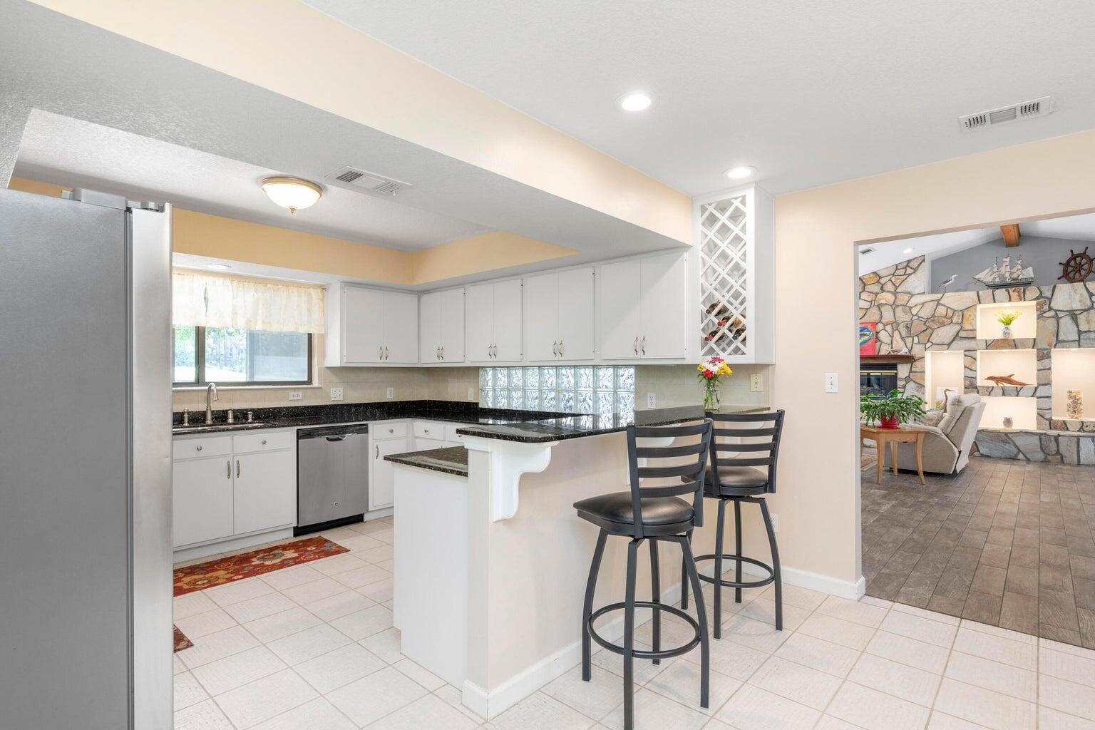BLUEWATER BAY - Residential Lease