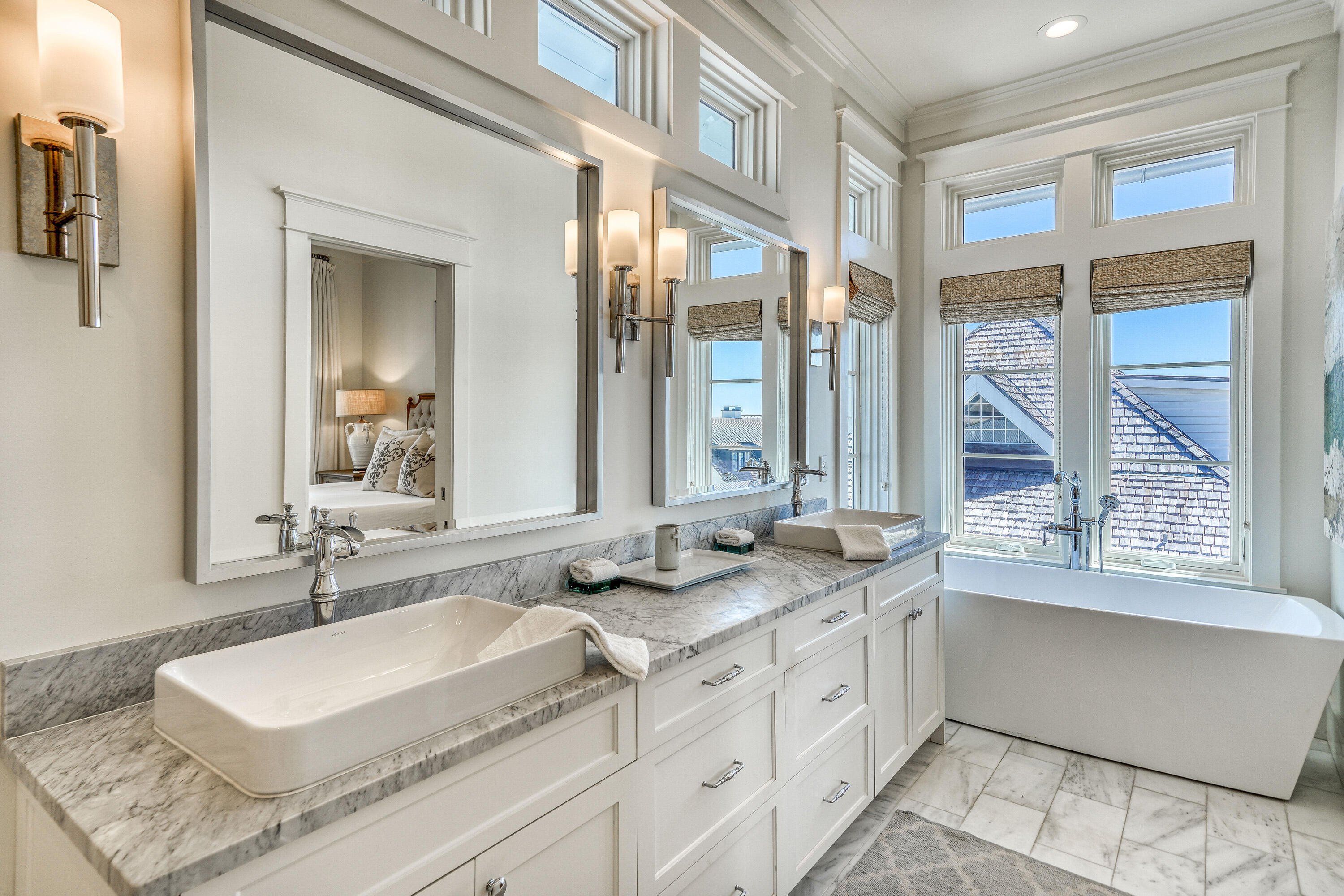 WATER'S EDGE - Residential