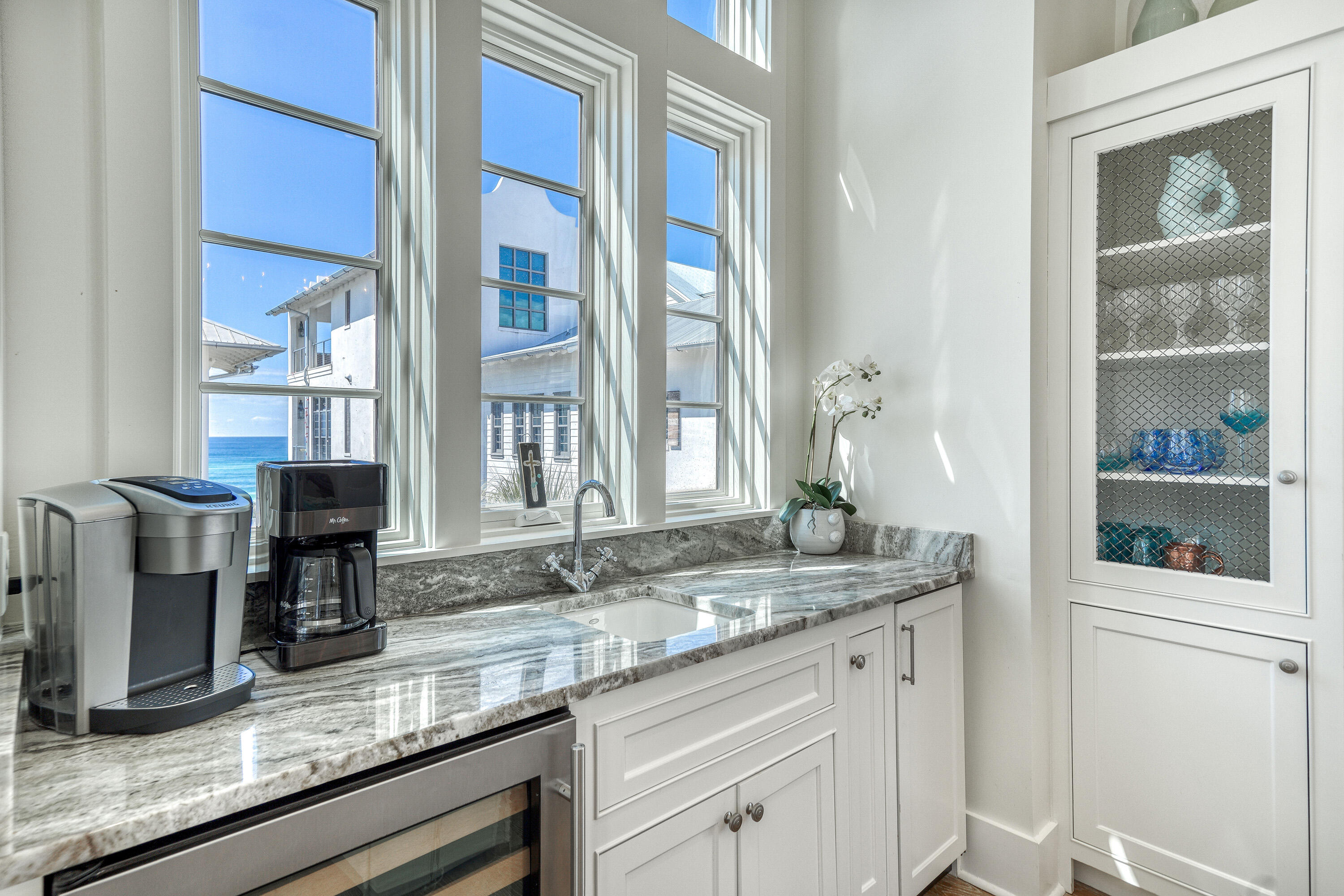 WATER'S EDGE - Residential