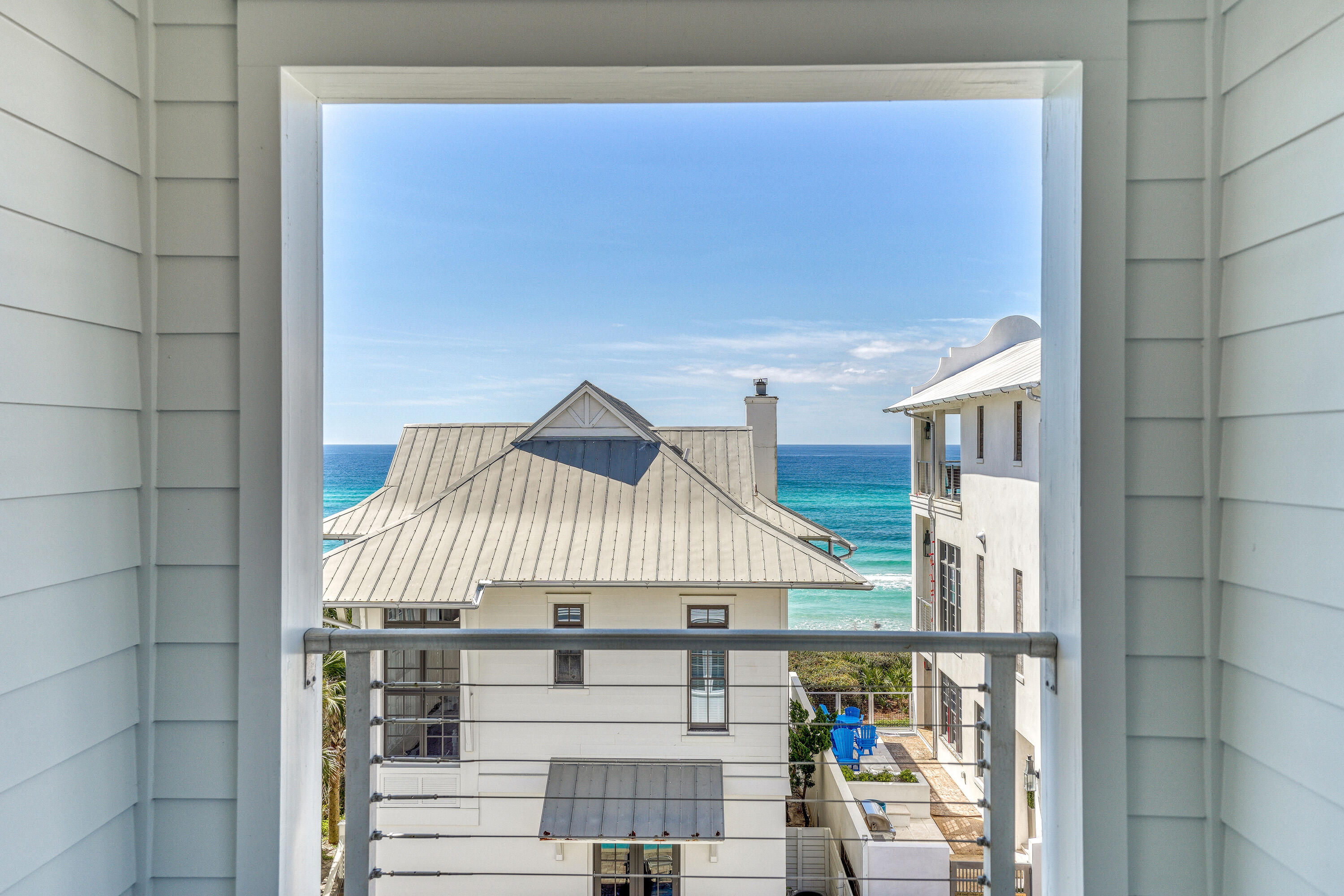 WATER'S EDGE - Residential