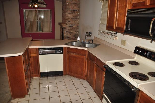 MONAHAN MANOR - Residential