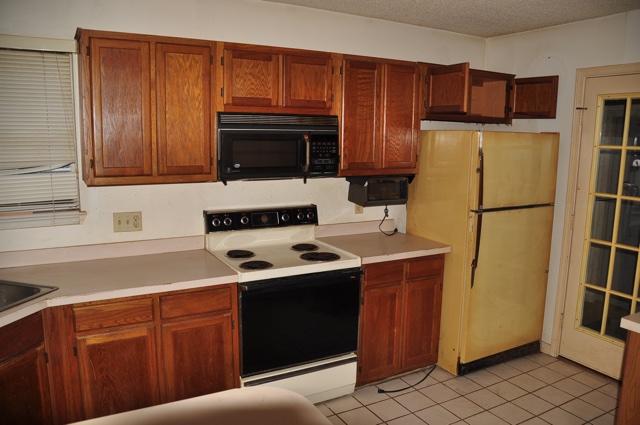 MONAHAN MANOR - Residential