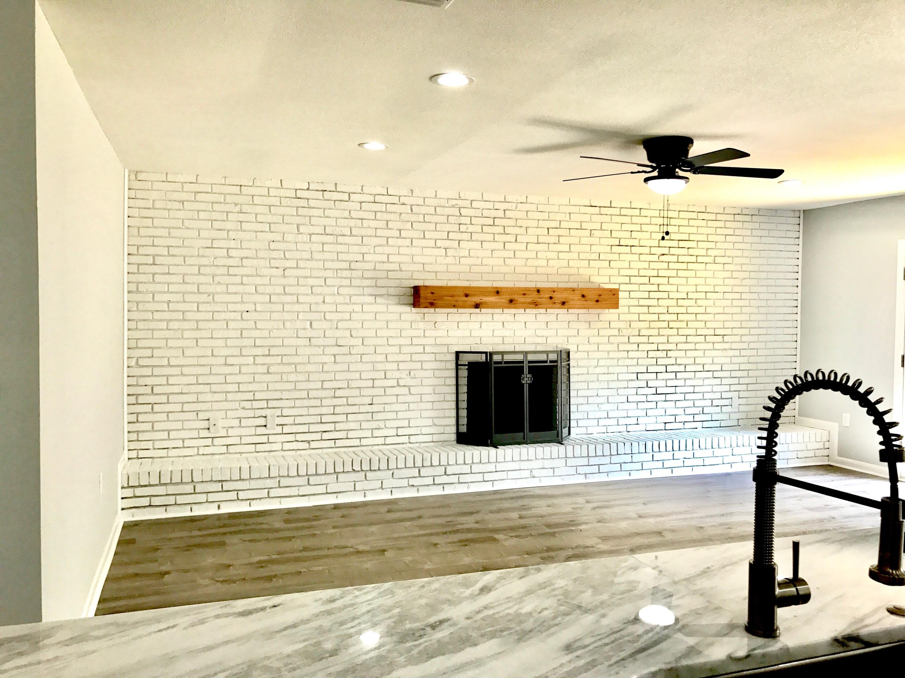 BAYOU POQUITO - Residential