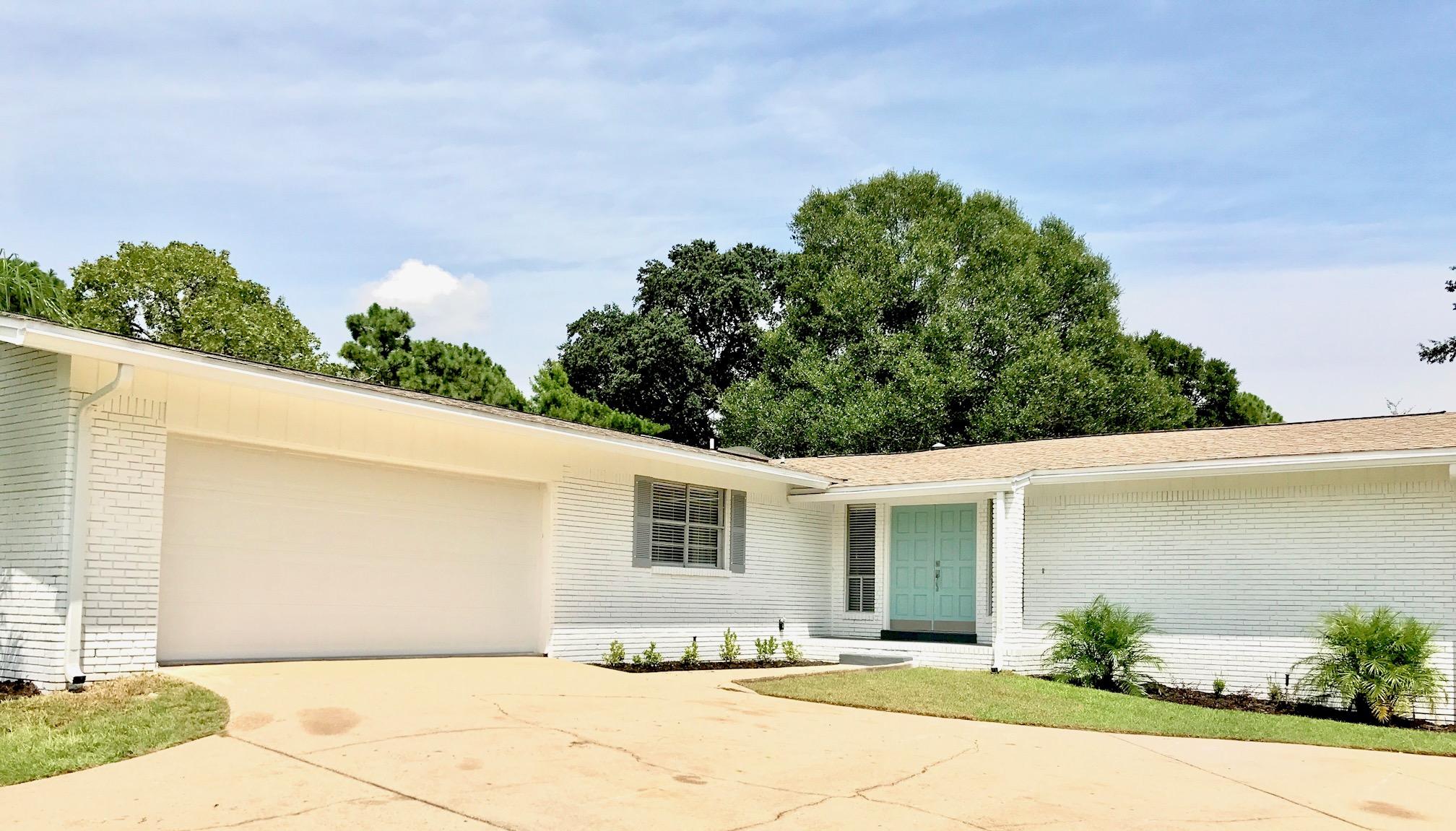 BAYOU POQUITO - Residential