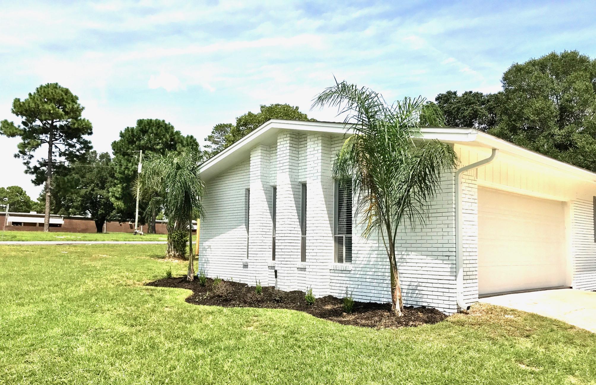 BAYOU POQUITO - Residential