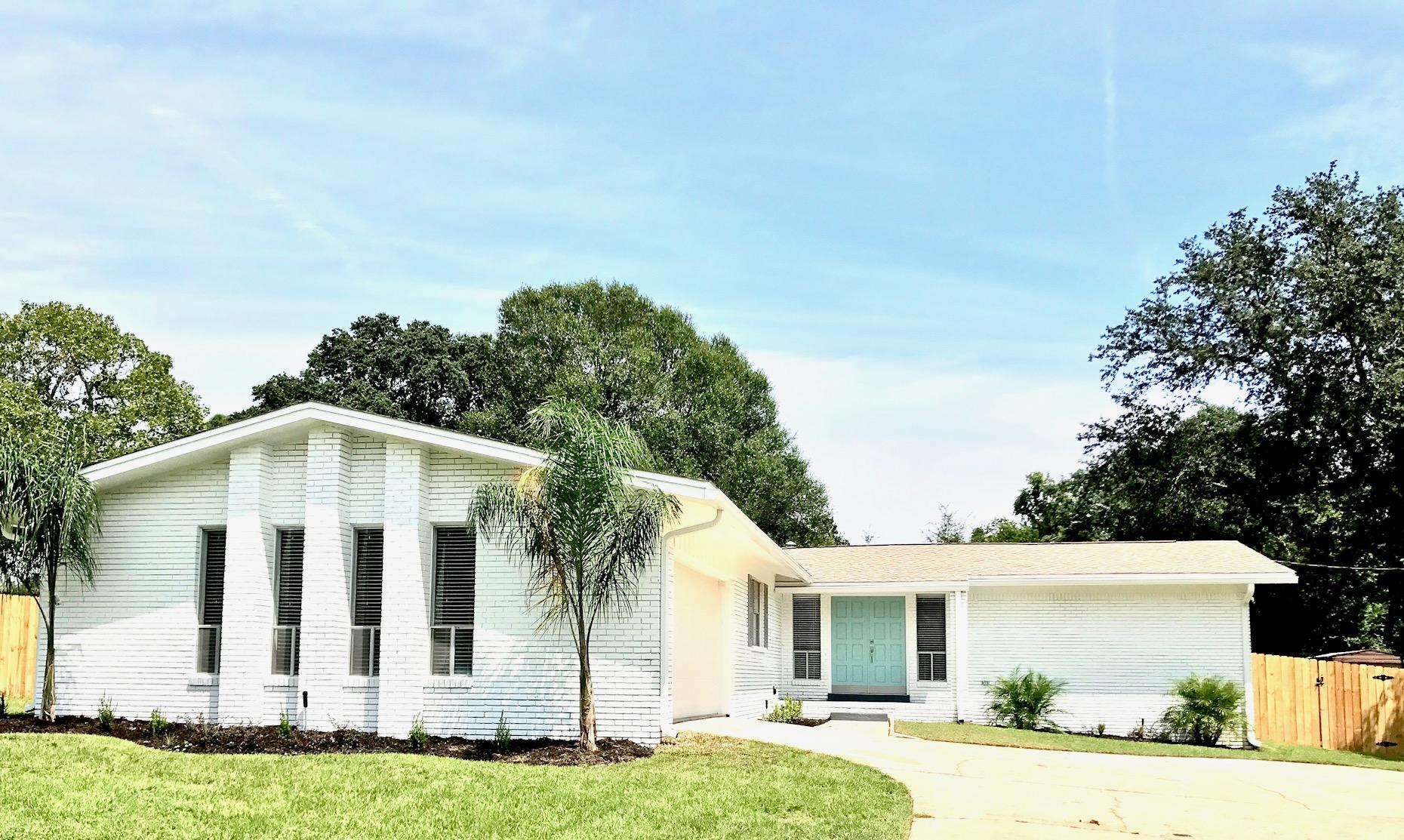 BAYOU POQUITO - Residential