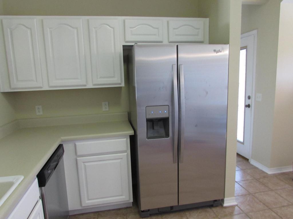 WHITE POINT VILLAGE S/D - Residential Lease