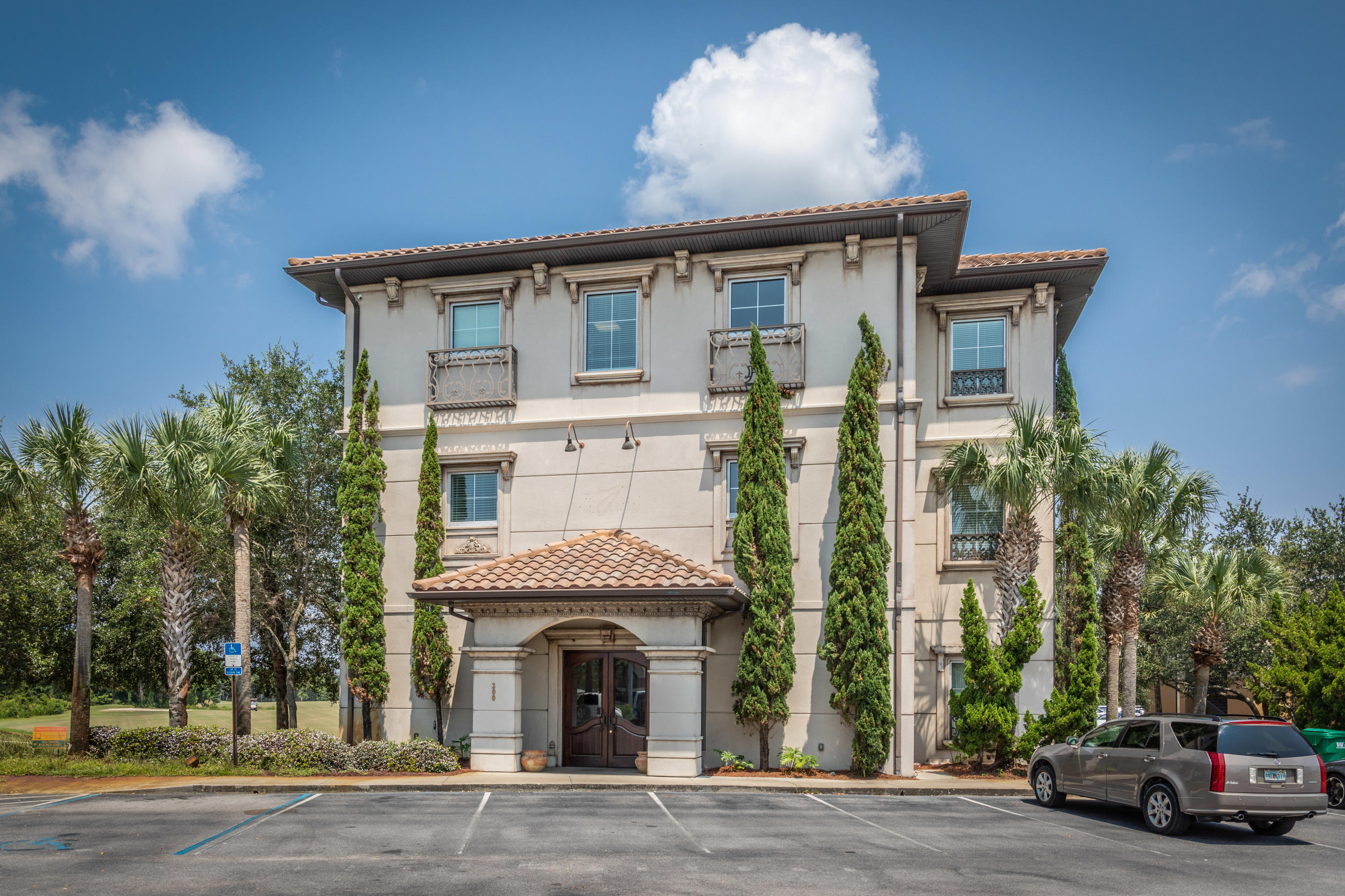 Class A professional office space - Chelsea Plaza, next door to Destin Plastic Surgery center. Second floor currently vacant and would make an ideal location for a new owner's business. Or can be rented to generate additional cash flow. Comprised of 3 floors, this building is perfect for medical or other professional business in the medical field. Ideal location also suited for uses such as mortgage, real estate or attorney office. Conveniently located on the NW corner at the intersection of Hwy 98 and Calusa Blvd. 2 long term tenants in the medical field currently occupying floors 1 & 3.
