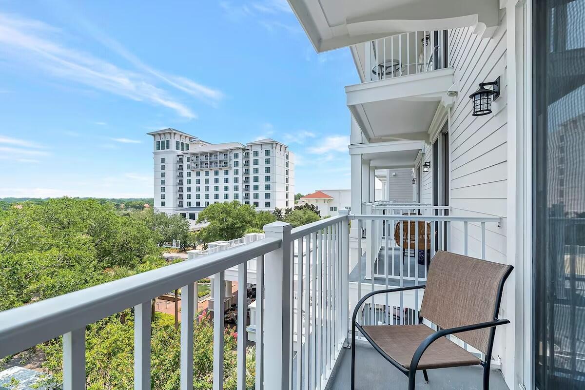 GRAND SANDESTIN - Residential Lease