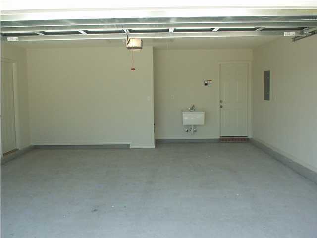 CREETWOOD VILLAGE - Residential