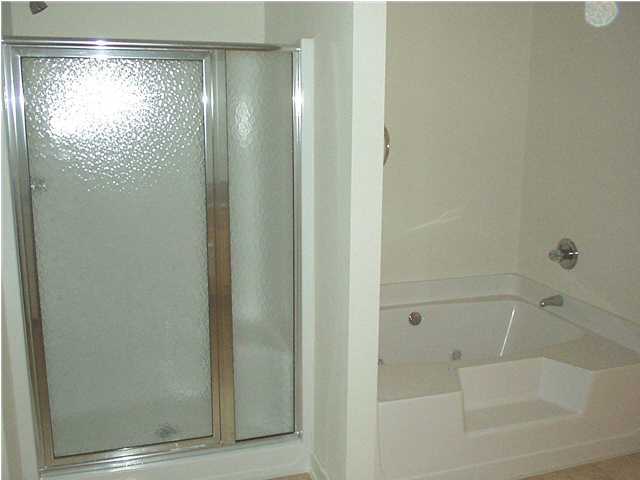 CREETWOOD VILLAGE - Residential