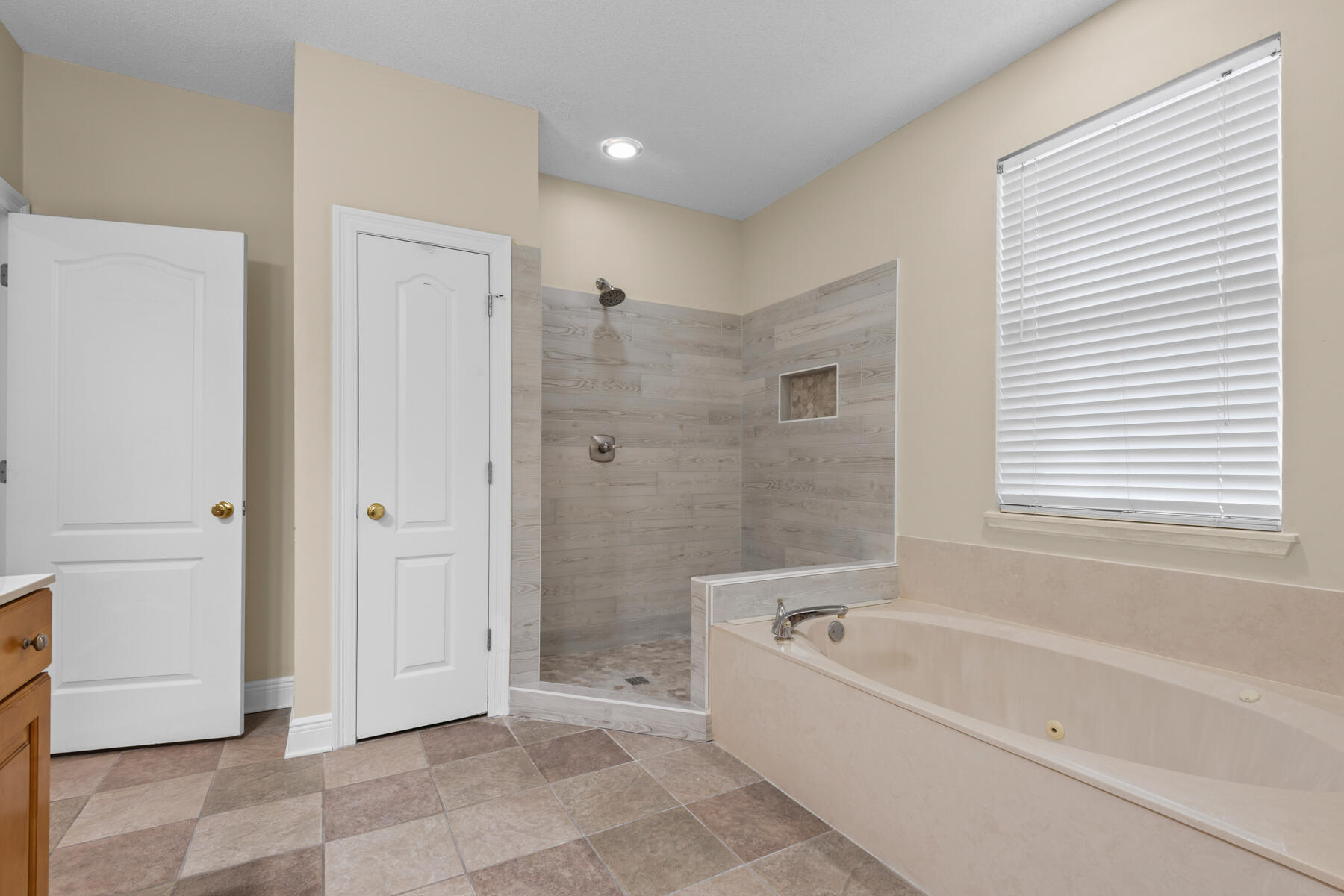 MAGNOLIA PLANTATION AT BLUEWATER BAY - Residential