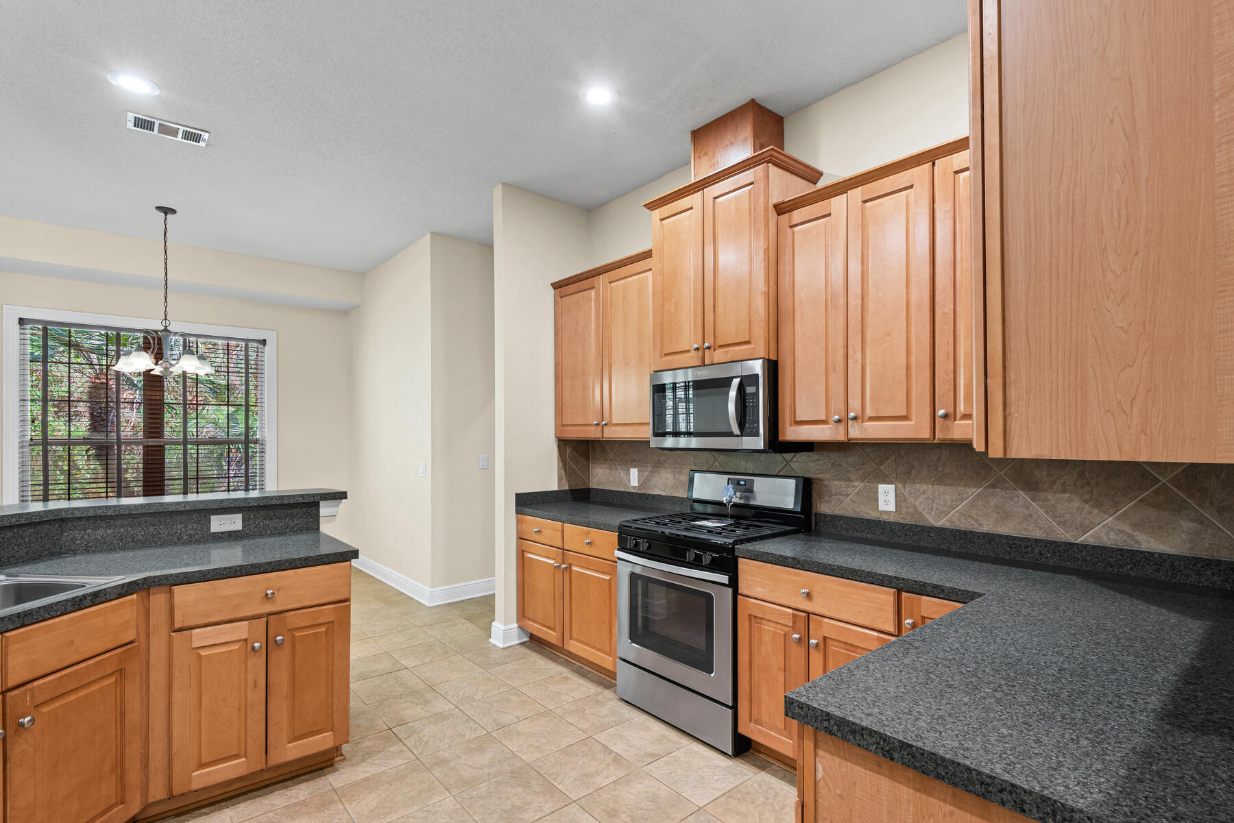 MAGNOLIA PLANTATION AT BLUEWATER BAY - Residential