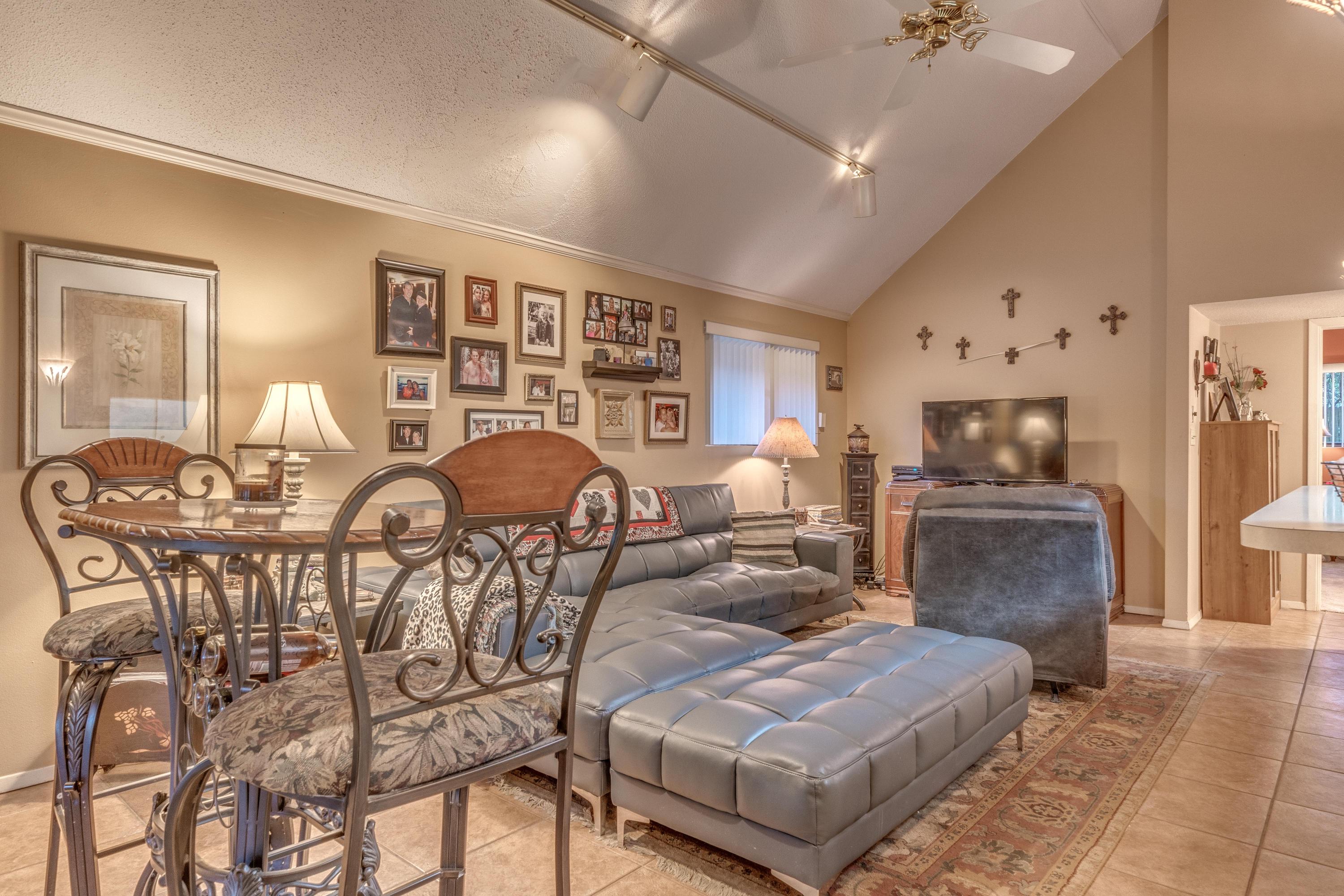 BAYOU WOODS 4TH ADD LOT 1 - Residential