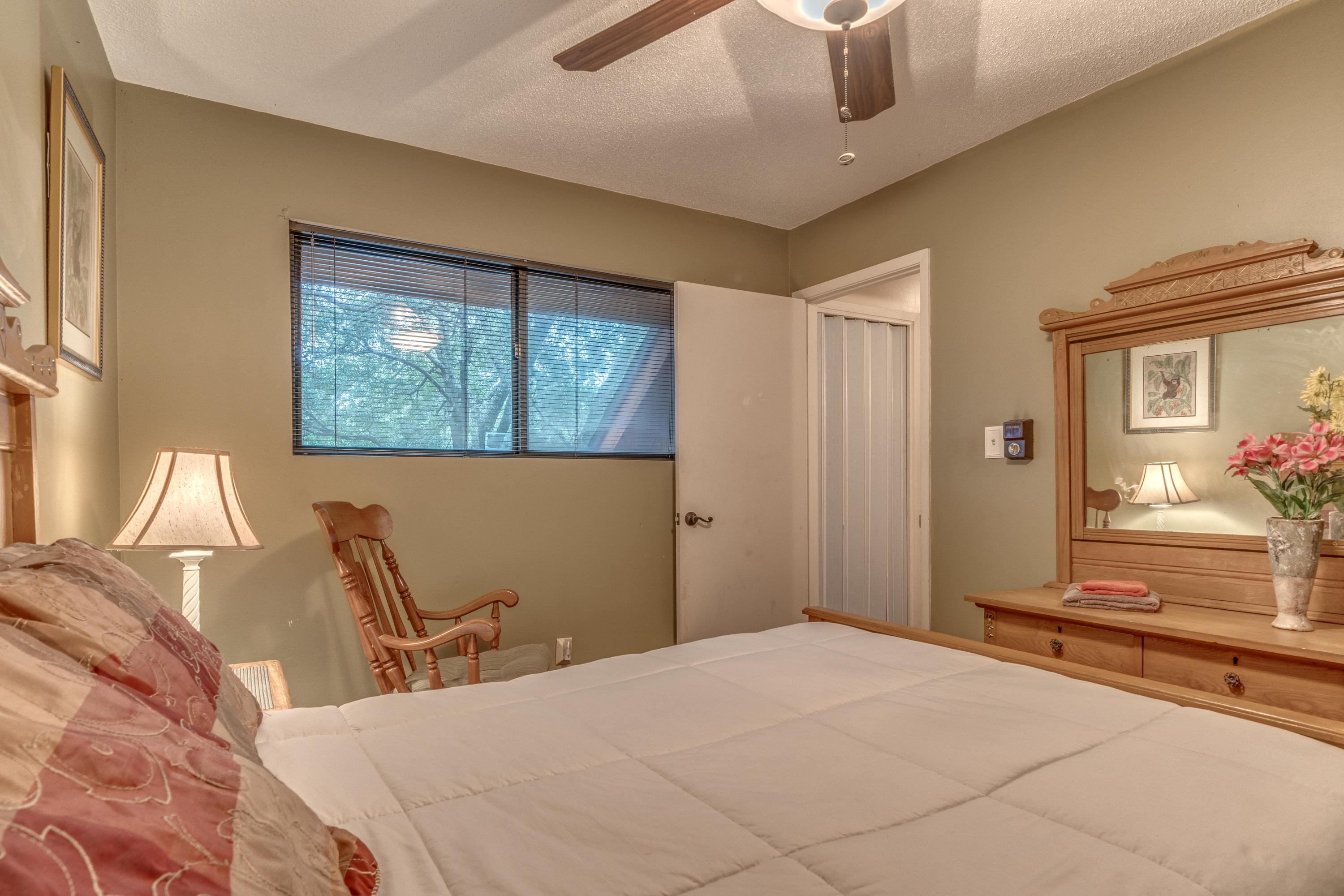 BAYOU WOODS 4TH ADD LOT 1 - Residential