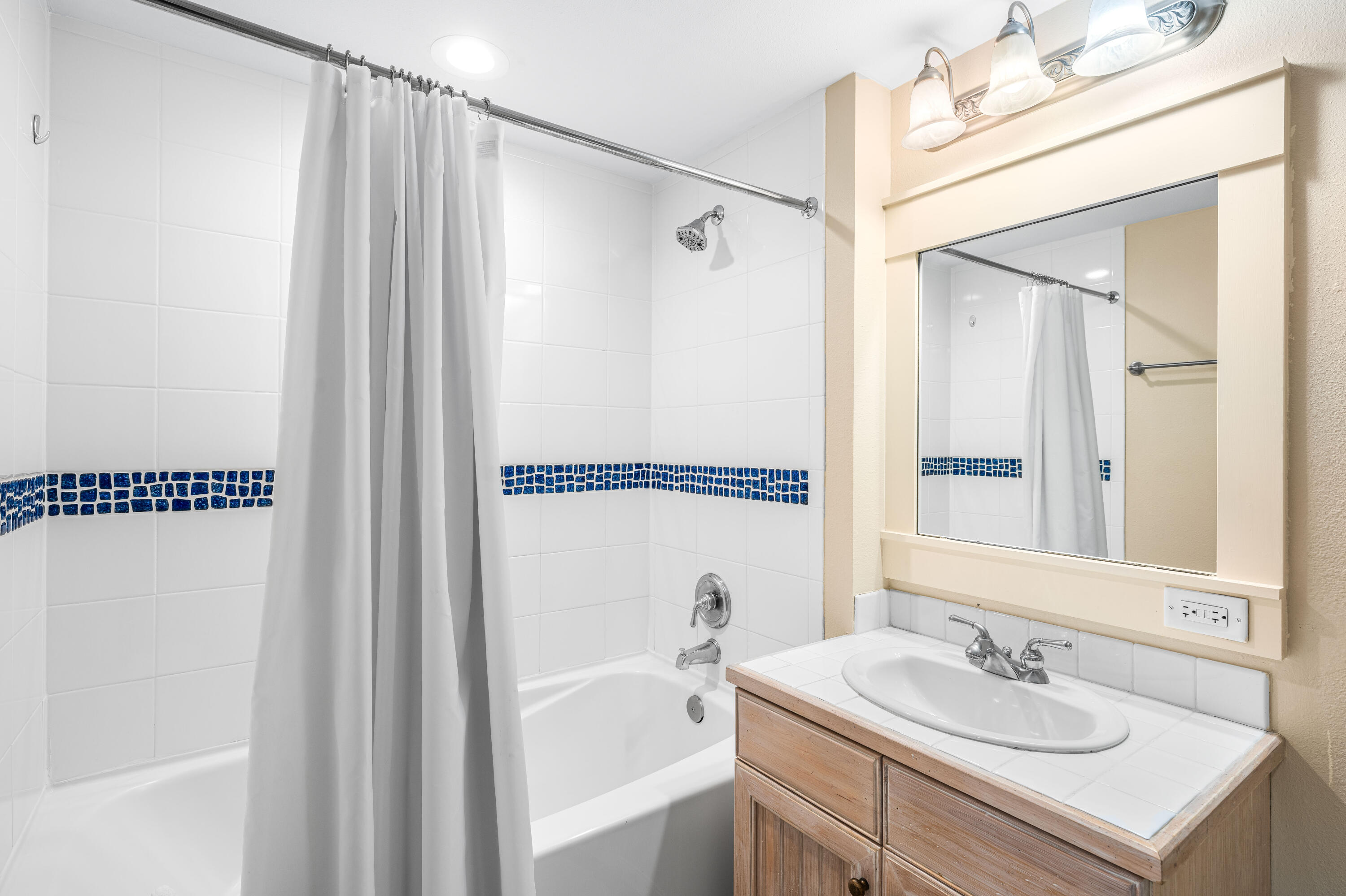 OBSERVATION POINT - Residential