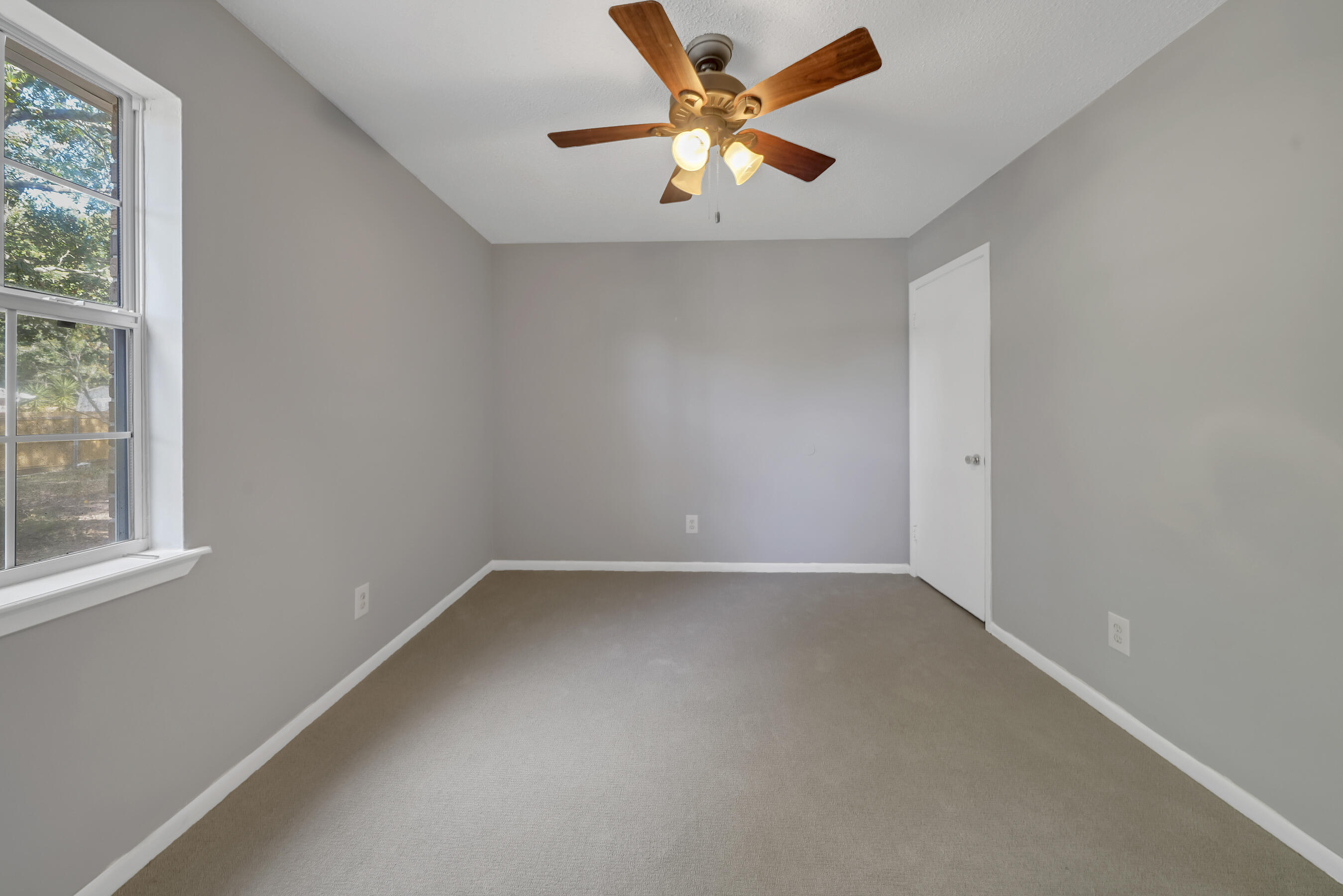 CHEROKEE ACRES - Residential