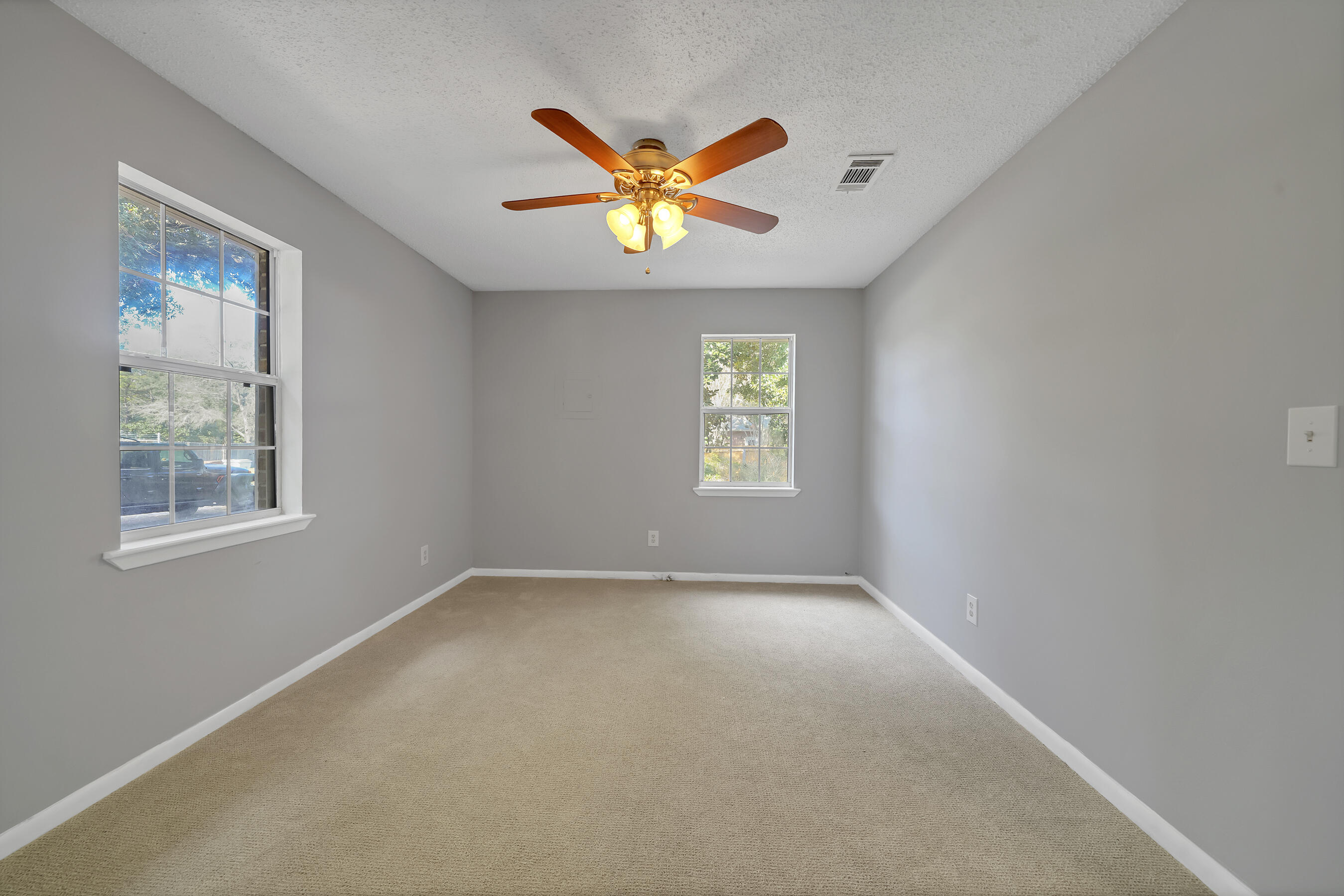 CHEROKEE ACRES - Residential