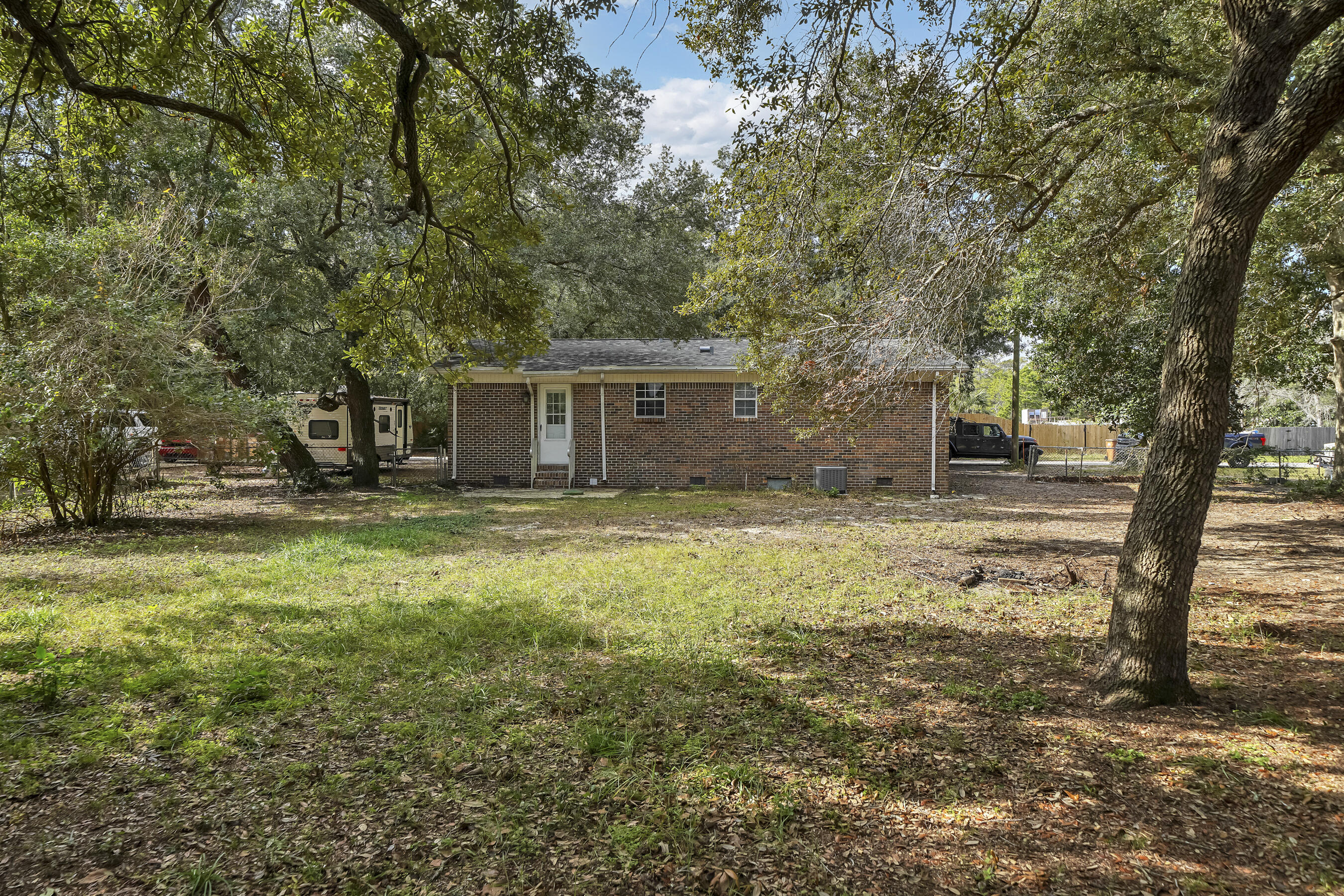 CHEROKEE ACRES - Residential