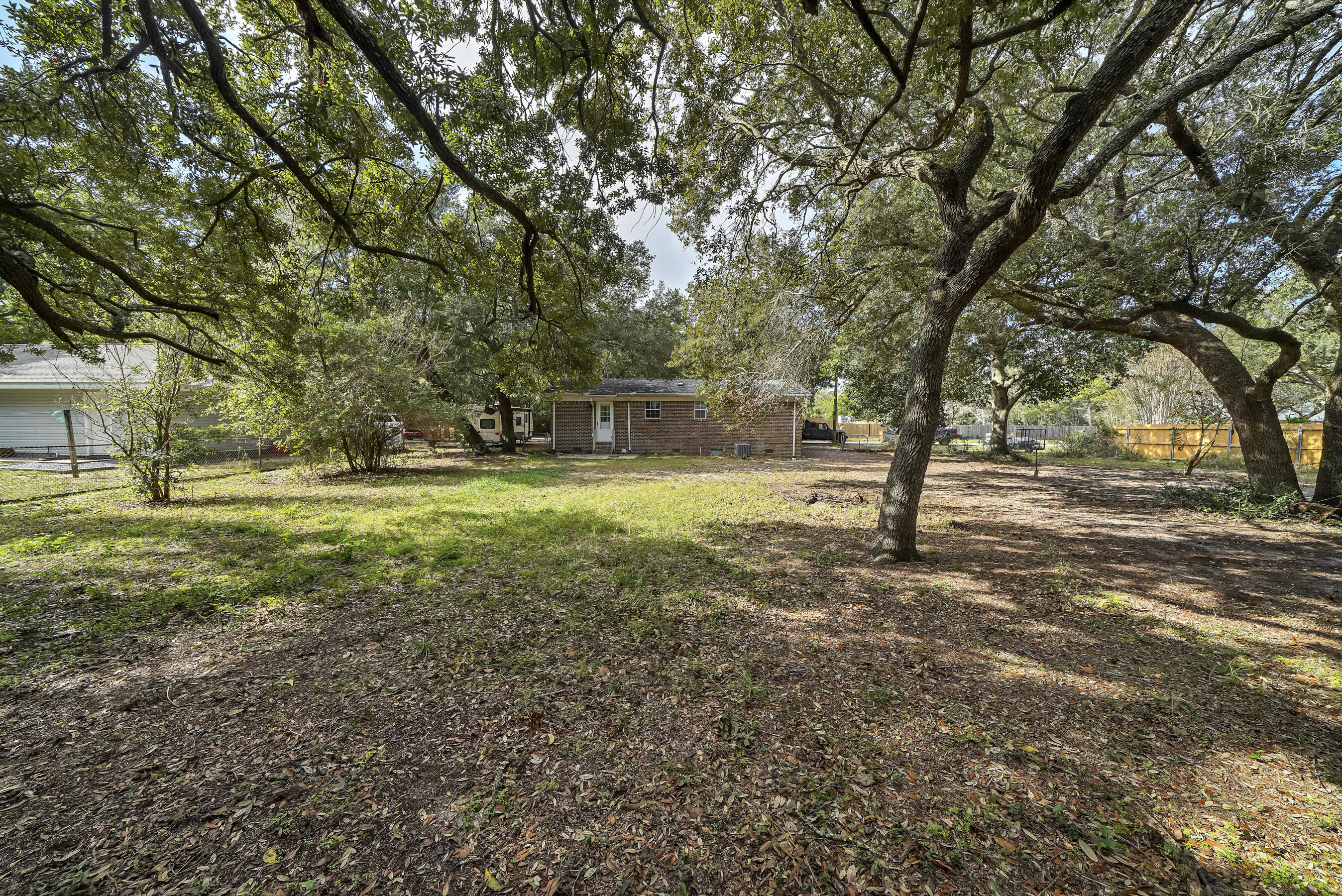 CHEROKEE ACRES - Residential