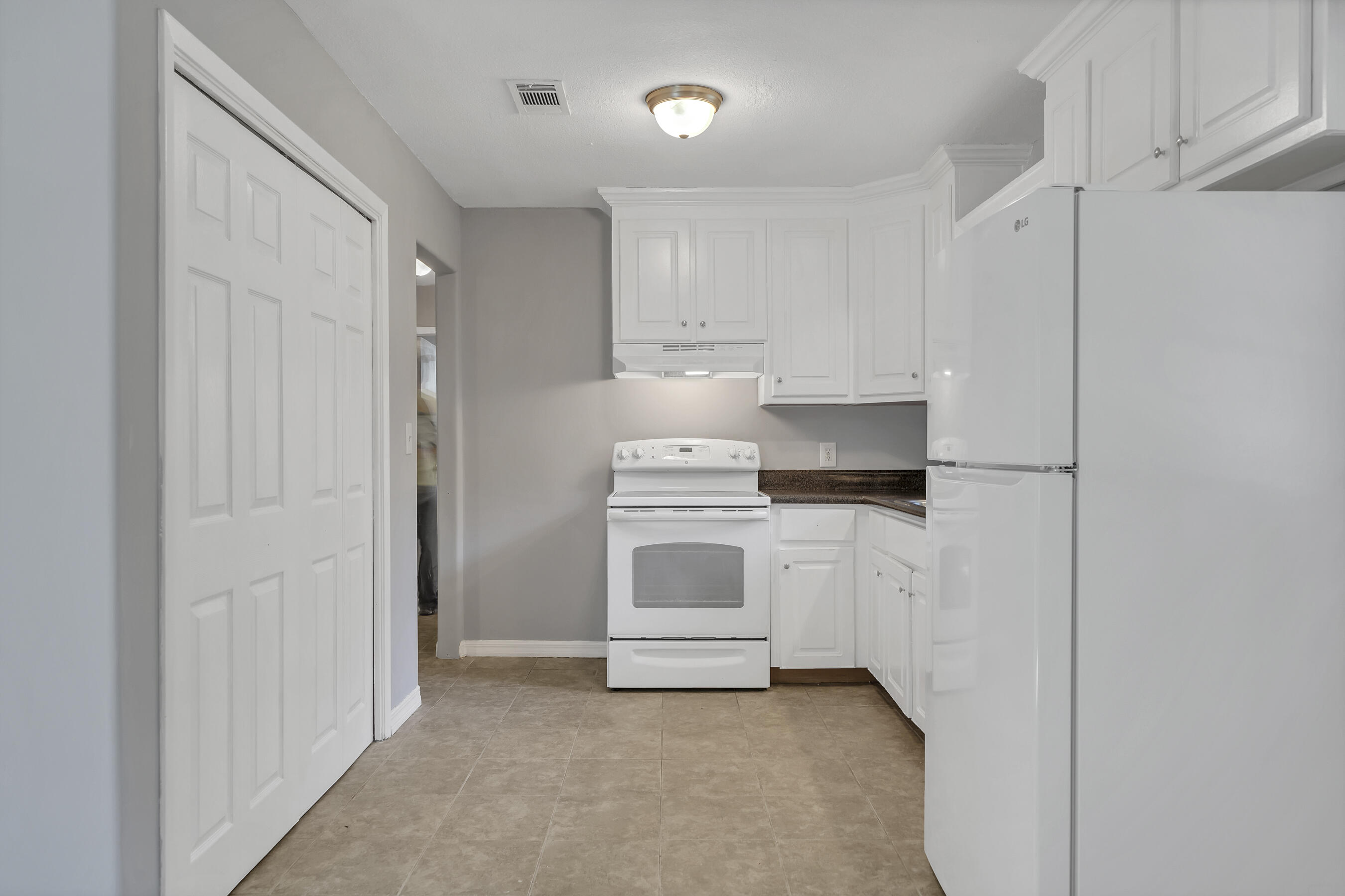 CHEROKEE ACRES - Residential