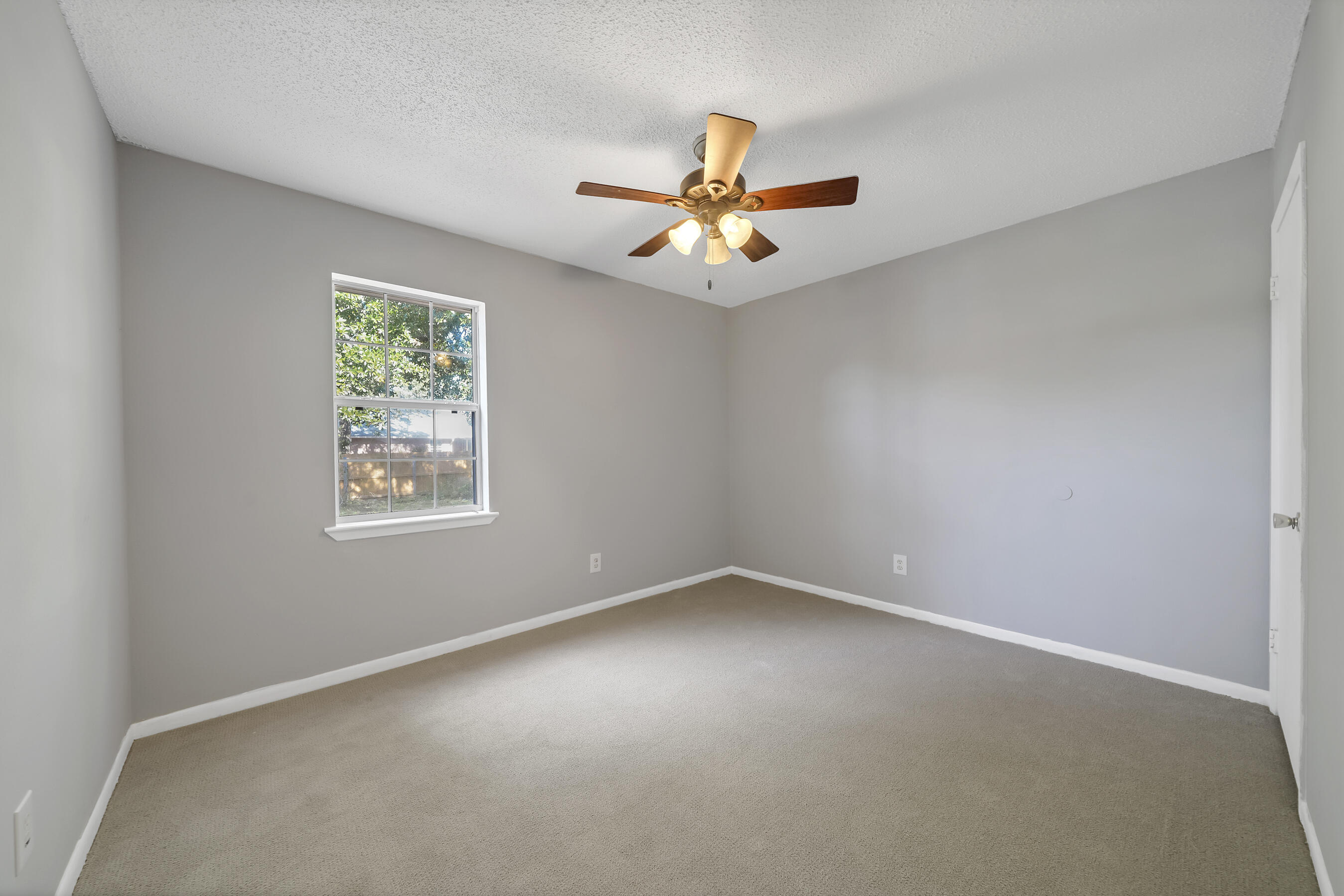 CHEROKEE ACRES - Residential