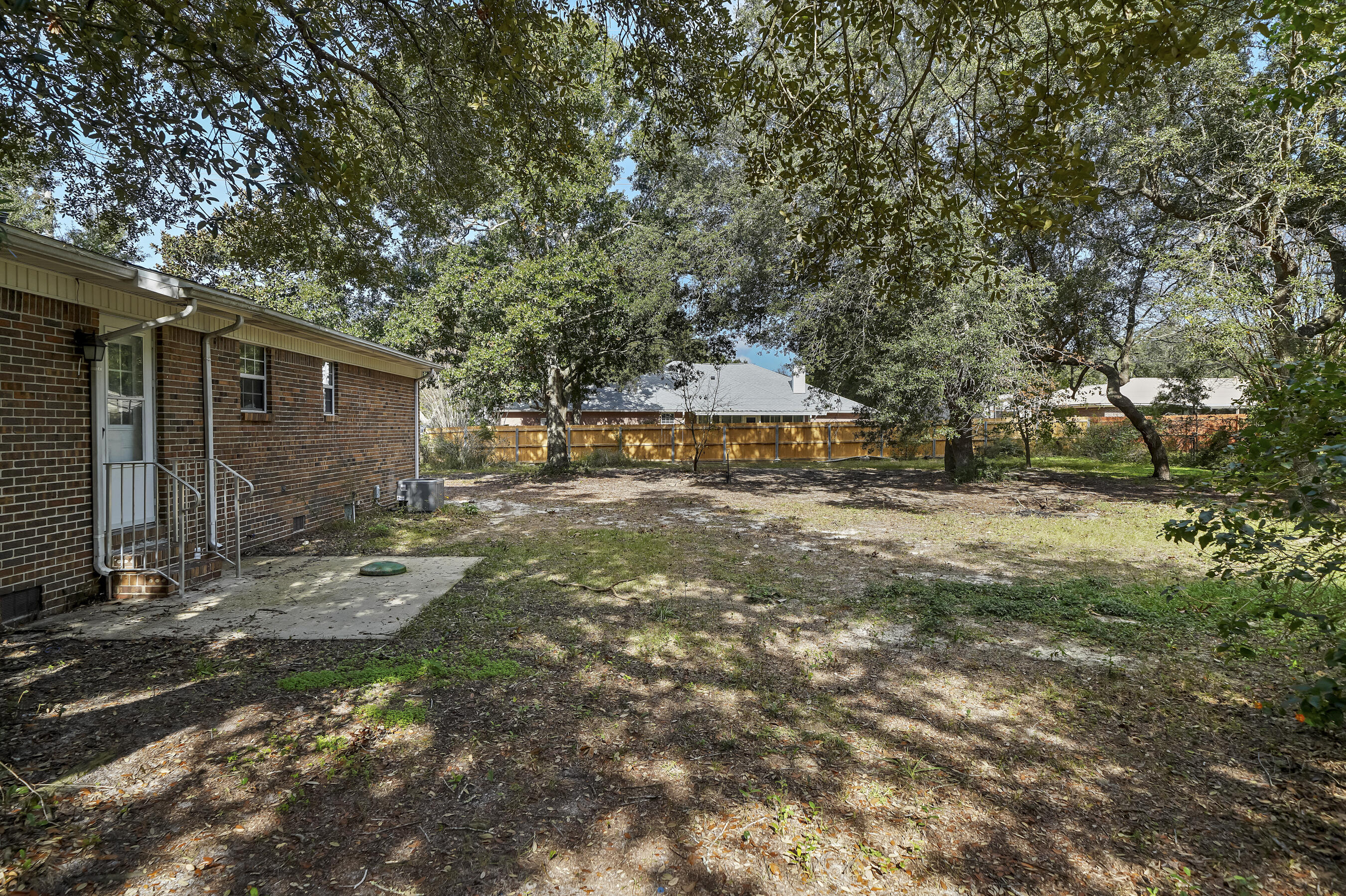 CHEROKEE ACRES - Residential