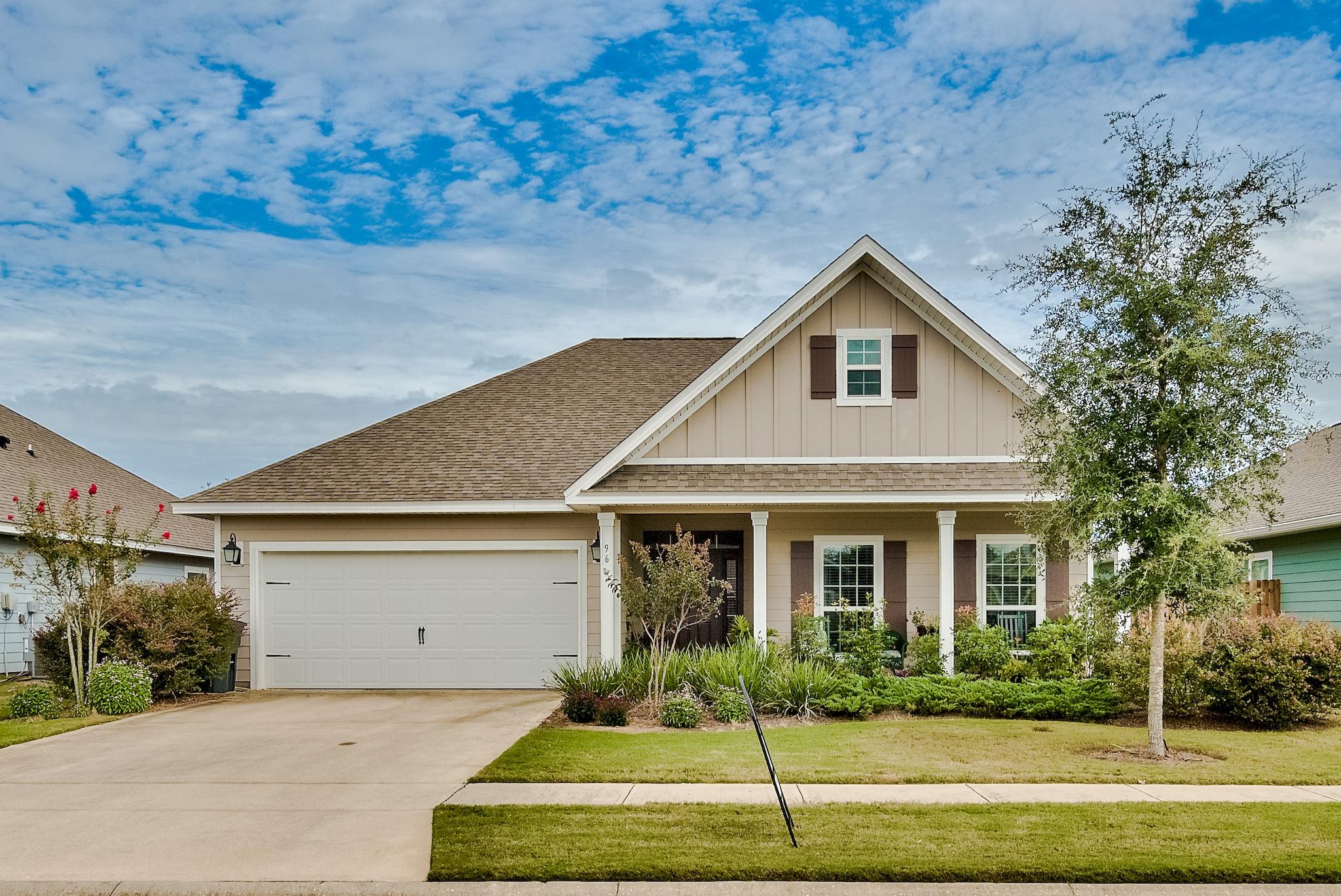 This Exceptionally maintained Bonaventure floor plan situated on Central Park in Hammock Bay. This one owner home has been well maintained and shows like a brand new home! Beautiful Hardwood floors throughout the living area carpet in the bedrooms, tile baths in an open floor plan layout. The outdoor views of the green space at Central Park extend your yard, walk out the screen porch for a game of ball. Lush landscaping with a large open porch make for a beautiful curb appeal on approach. Call to schedule your showing today. I don't believe this home will be on the market long.
