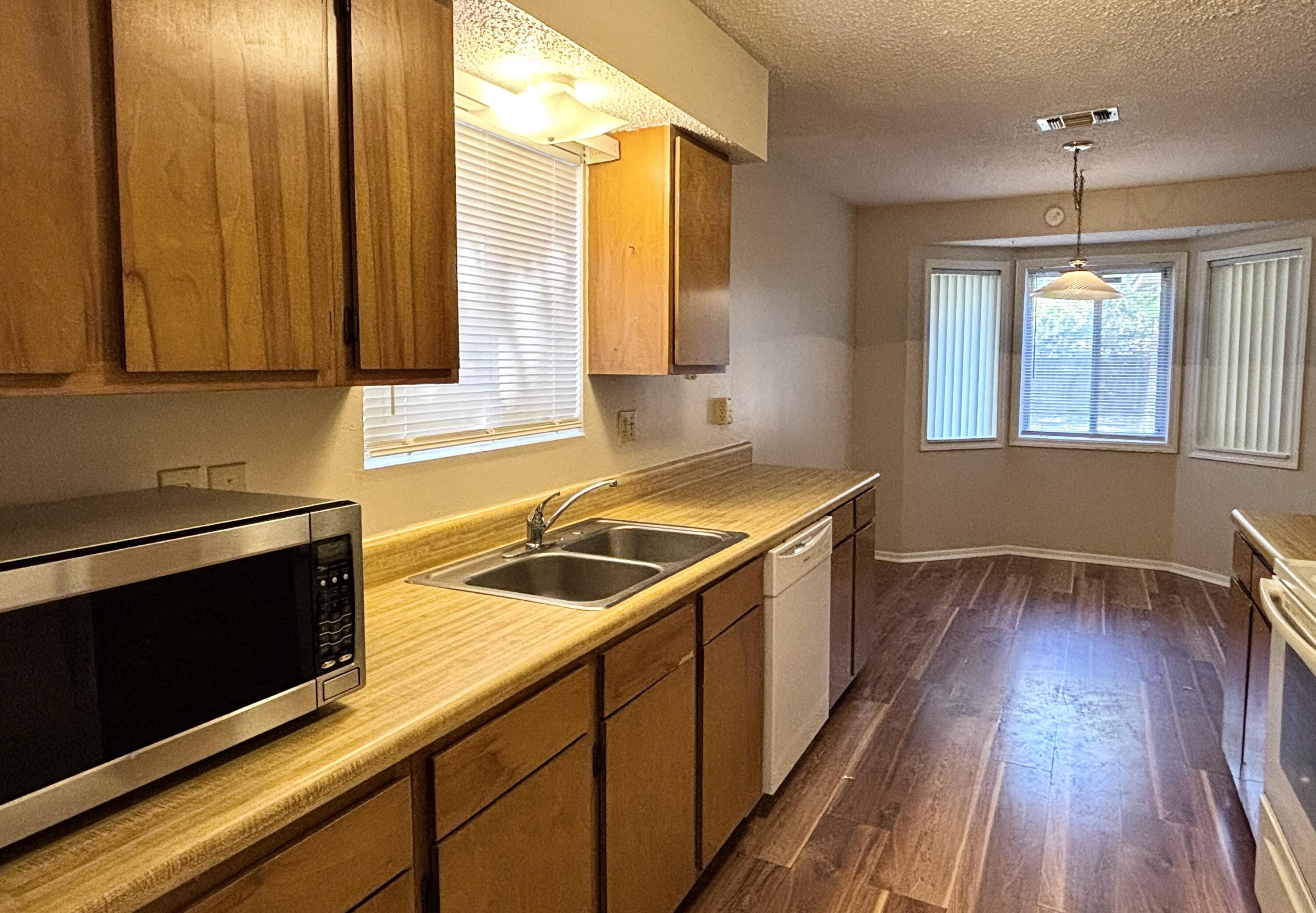 WYNNEHAVEN BEACH ESTATES - Residential Lease