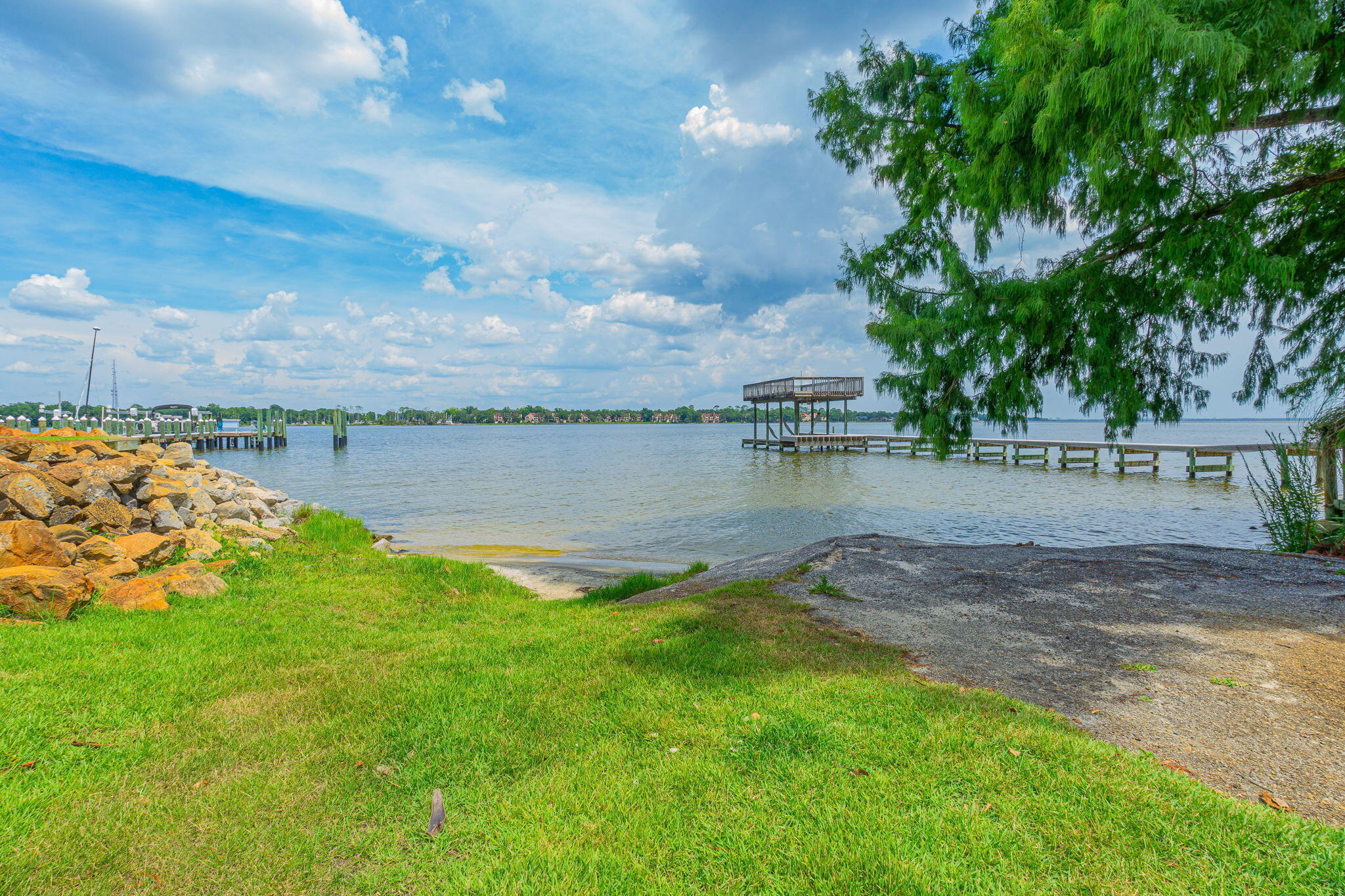 BAHIA VISTA - Residential Lease