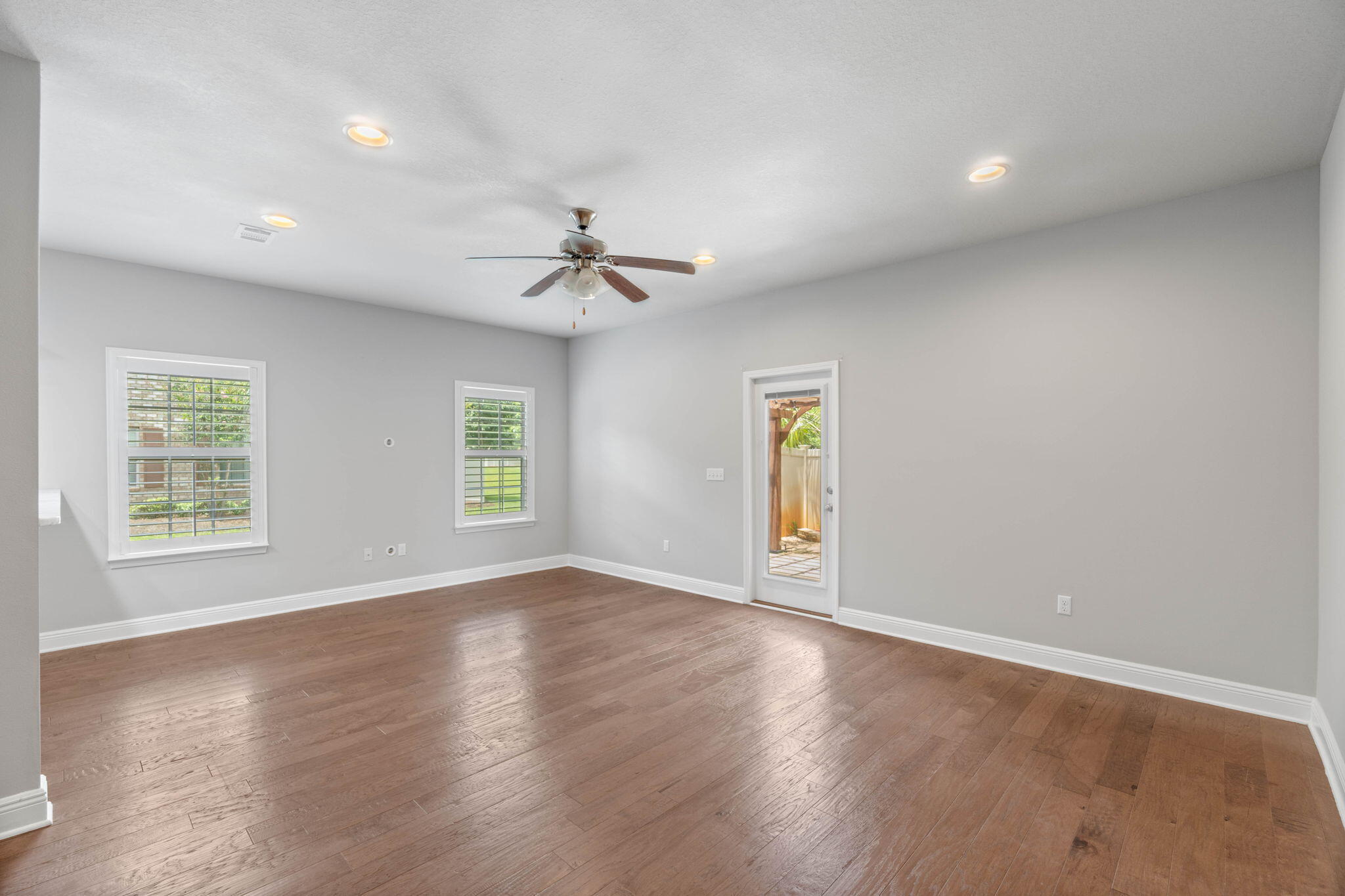 RESERVE POINTE - Residential