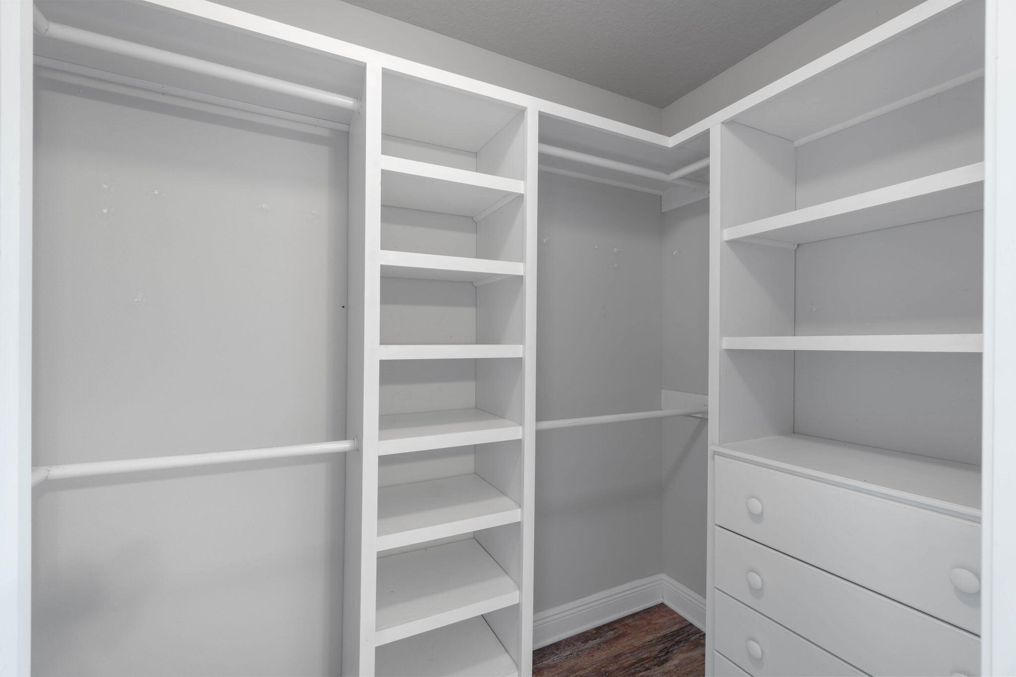 RESERVE POINTE - Residential