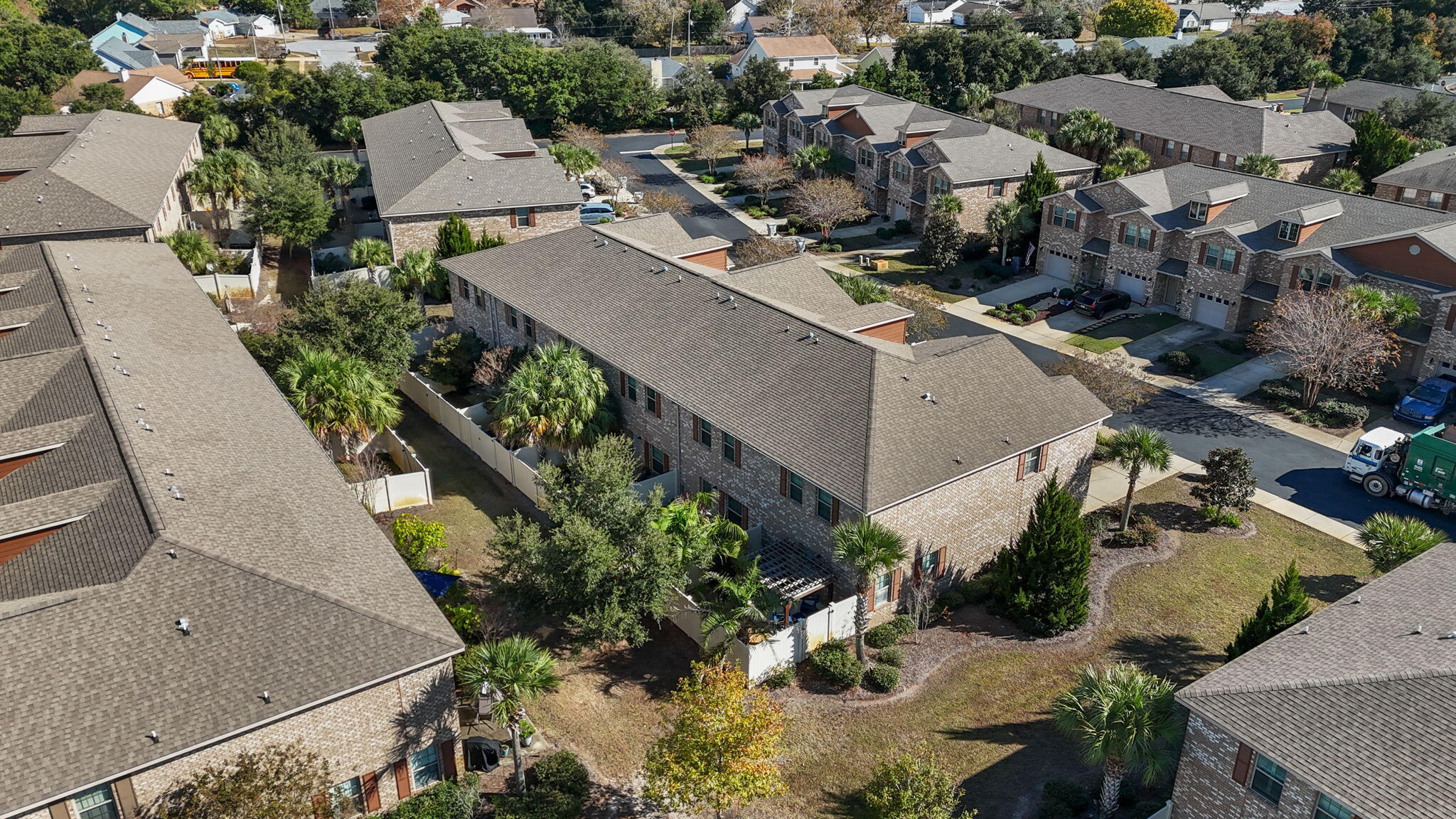 RESERVE POINTE - Residential