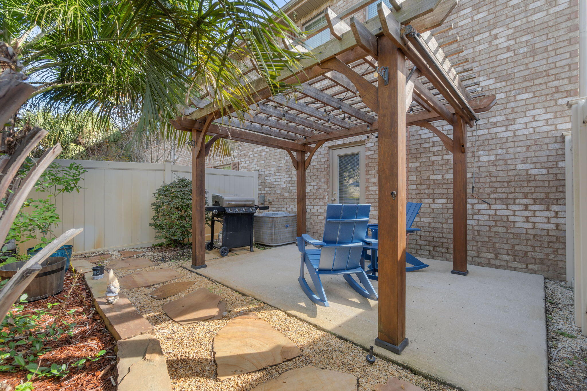 RESERVE POINTE - Residential