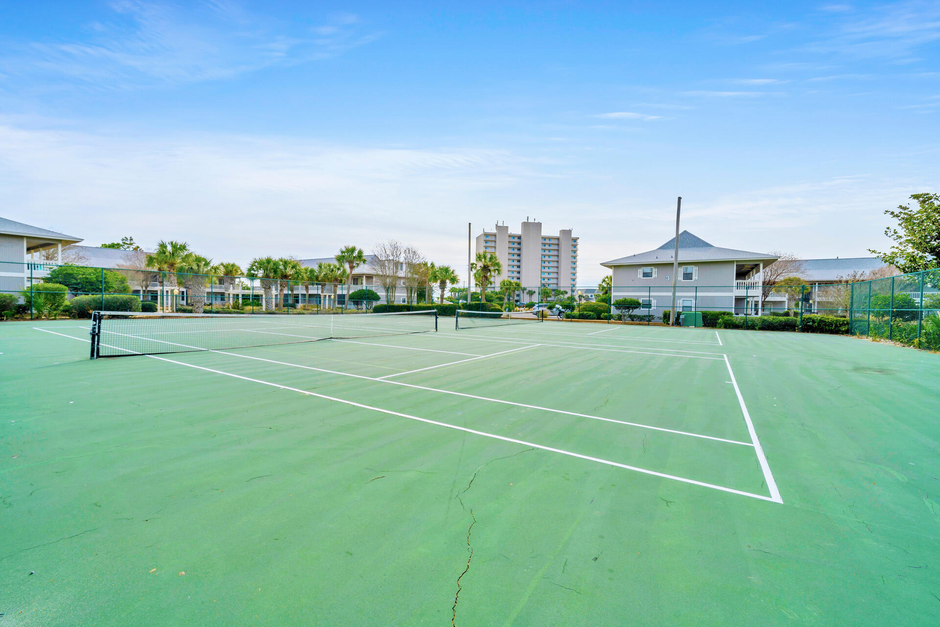 BEACHWOOD VILLAS CONDO PH 2 - Residential