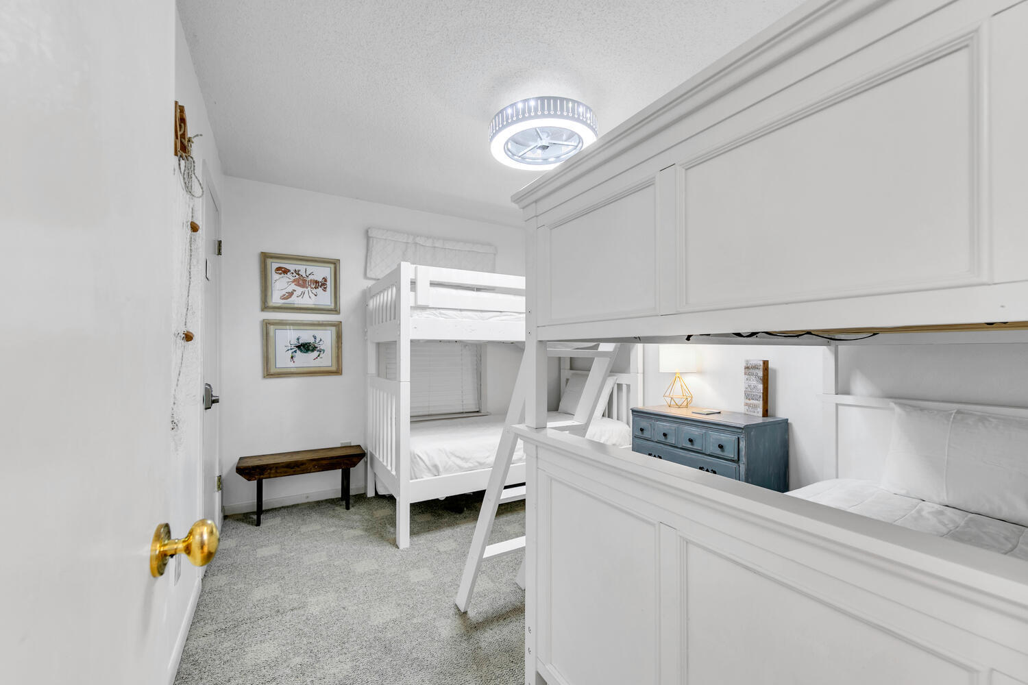 BEACHWOOD VILLAS CONDO PH 2 - Residential
