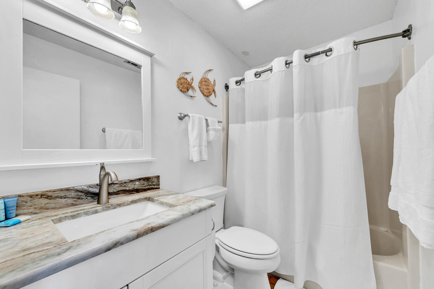BEACHWOOD VILLAS CONDO PH 2 - Residential