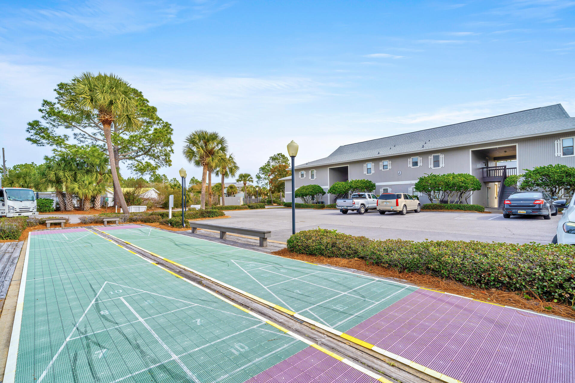 BEACHWOOD VILLAS CONDO PH 2 - Residential
