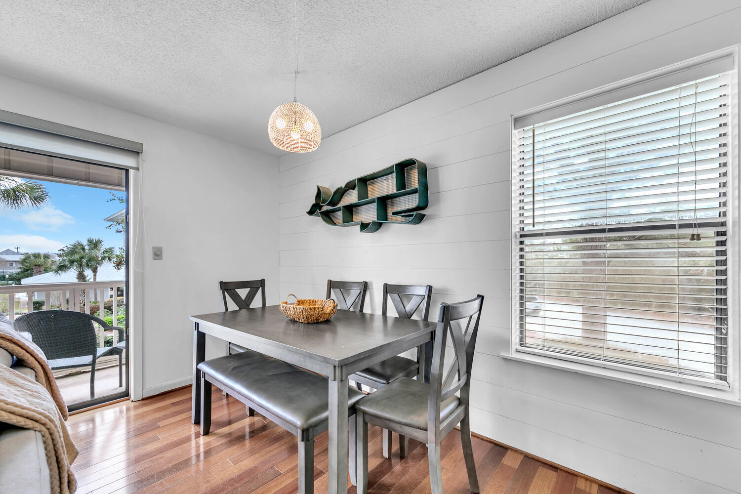 BEACHWOOD VILLAS CONDO PH 2 - Residential