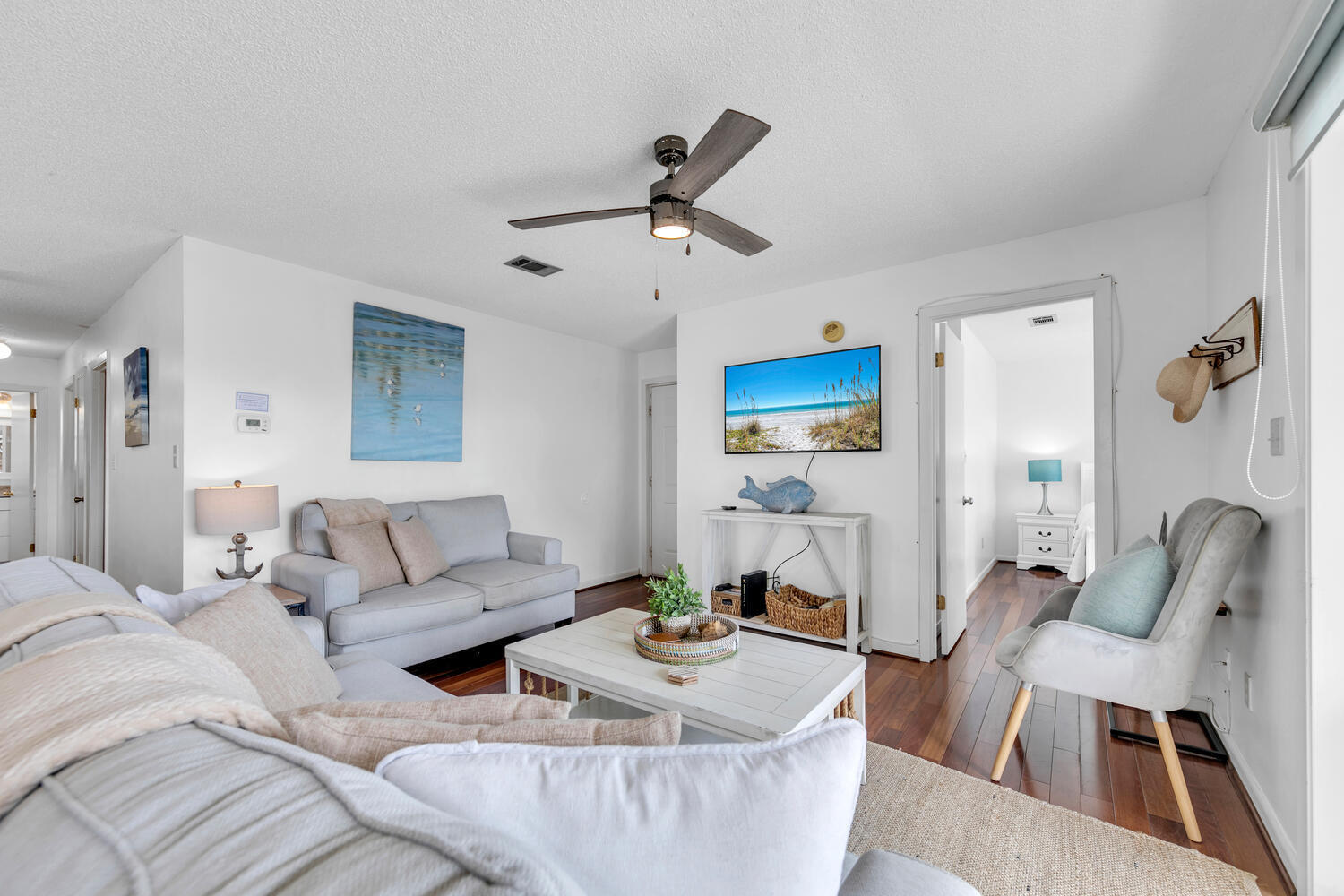 BEACHWOOD VILLAS CONDO PH 2 - Residential