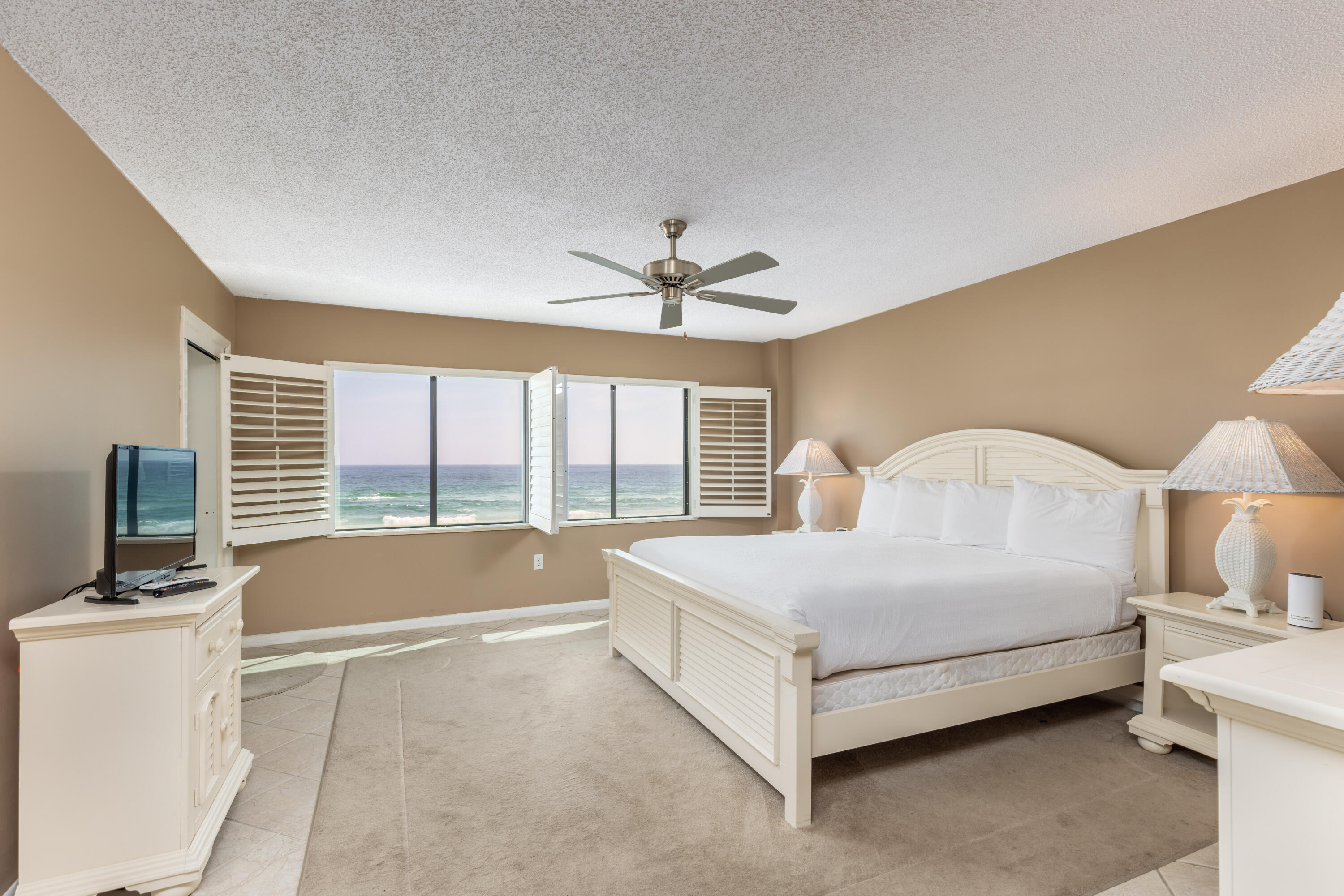 SURF DWELLER CONDO - Residential